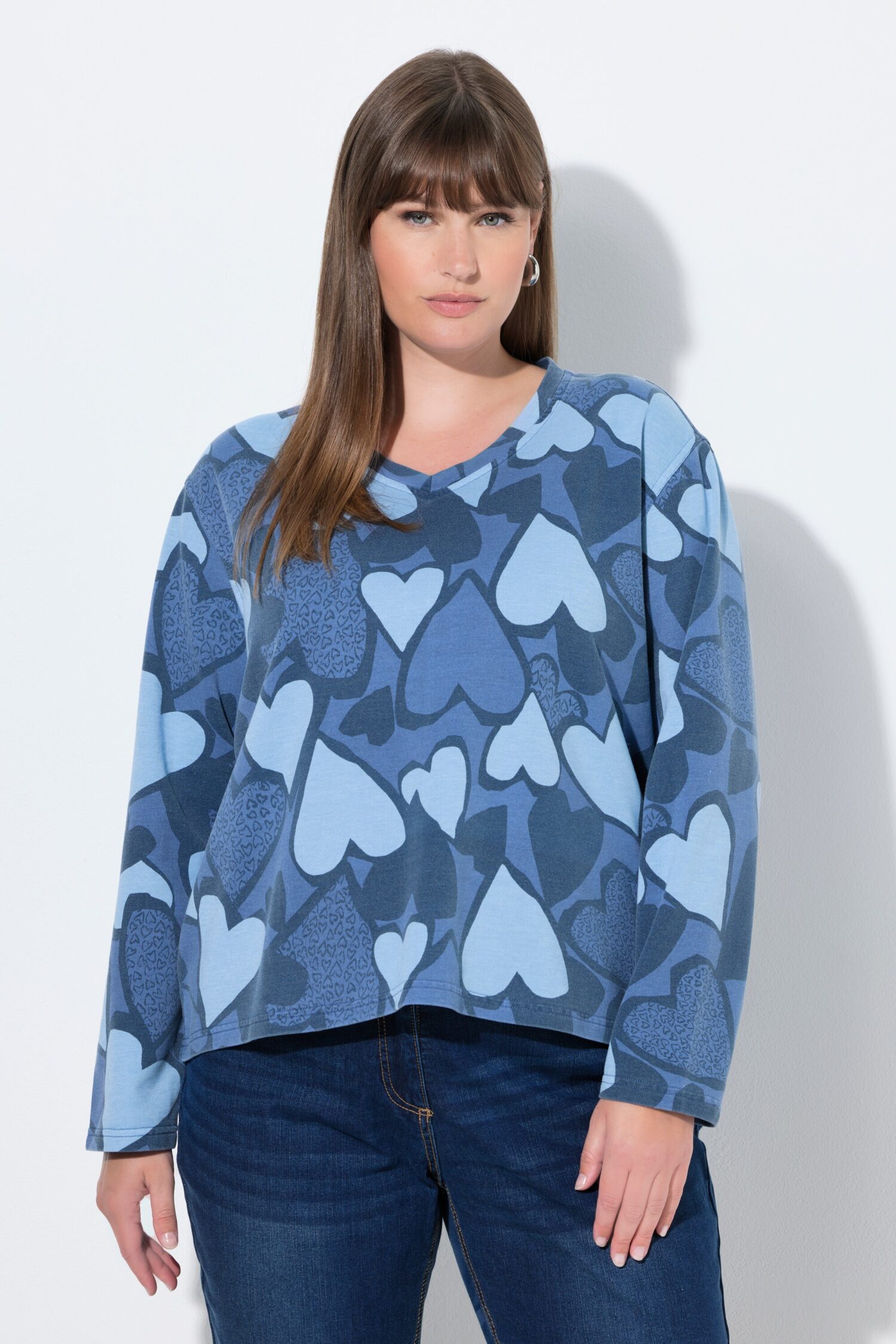 Μπλούζα φούτερ oversized με καρδιές