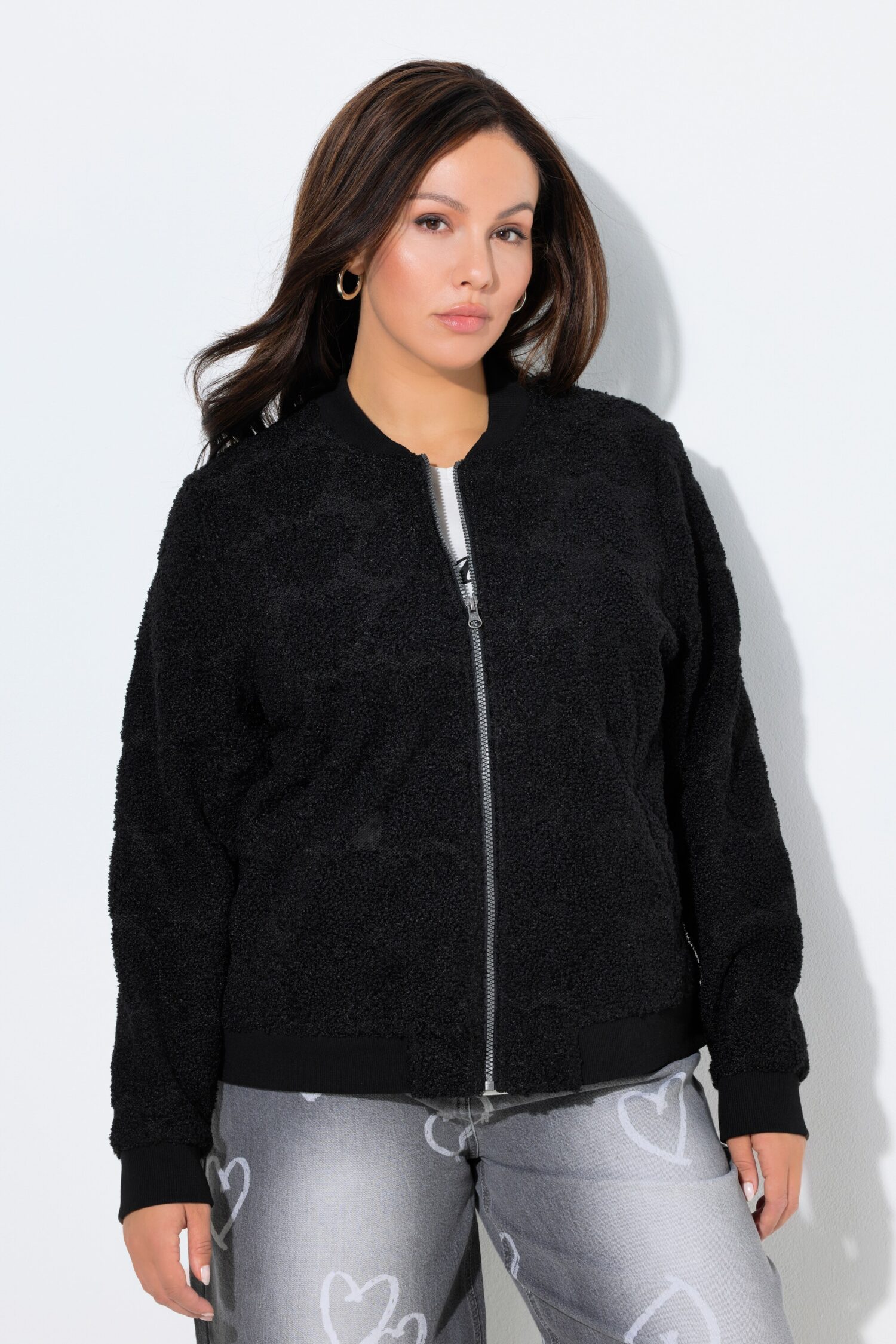 Μπουφάν με κλασική εφαρμογή, από teddy fleece με ανάγλυφο σχέδιο