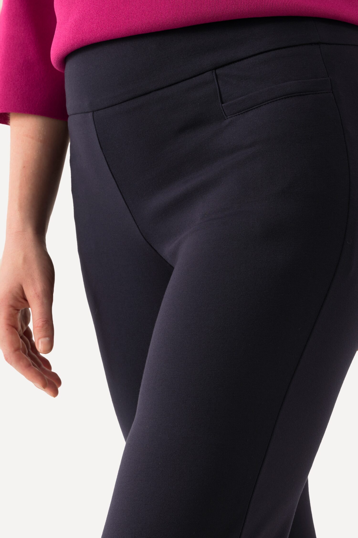 Παντελόνι bodyforming σε ίσια γραμμή