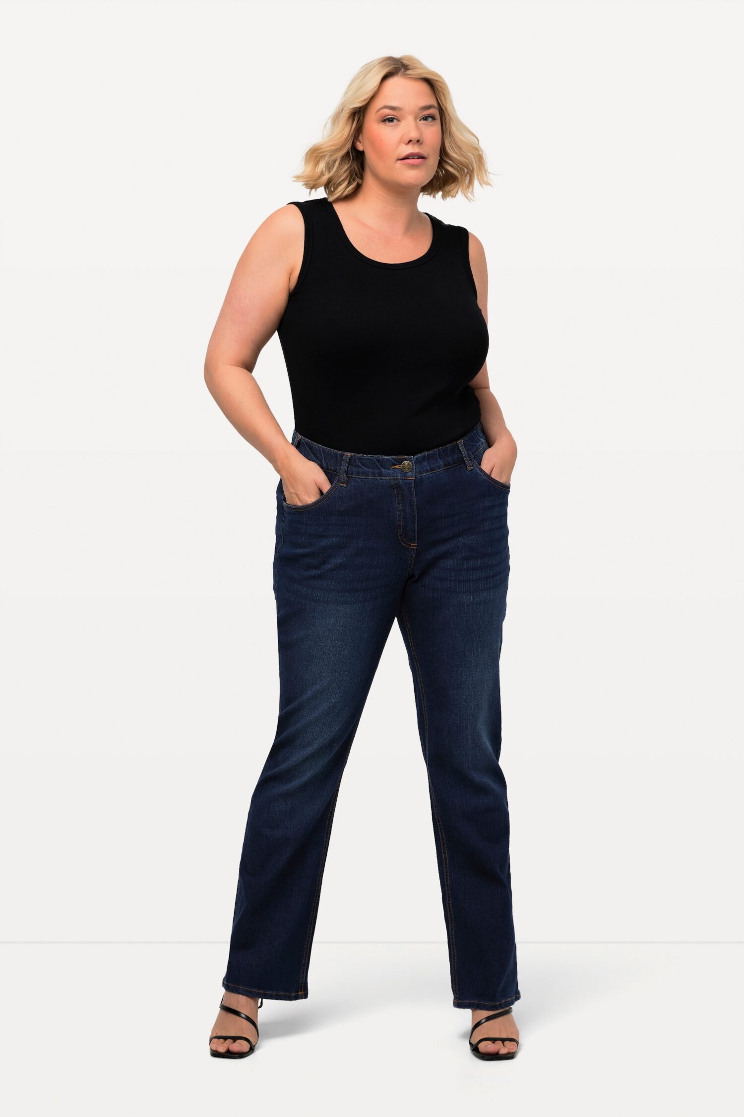 Παντελόνι τζιν bootcut, σε άνετη, ίσια γραμμή