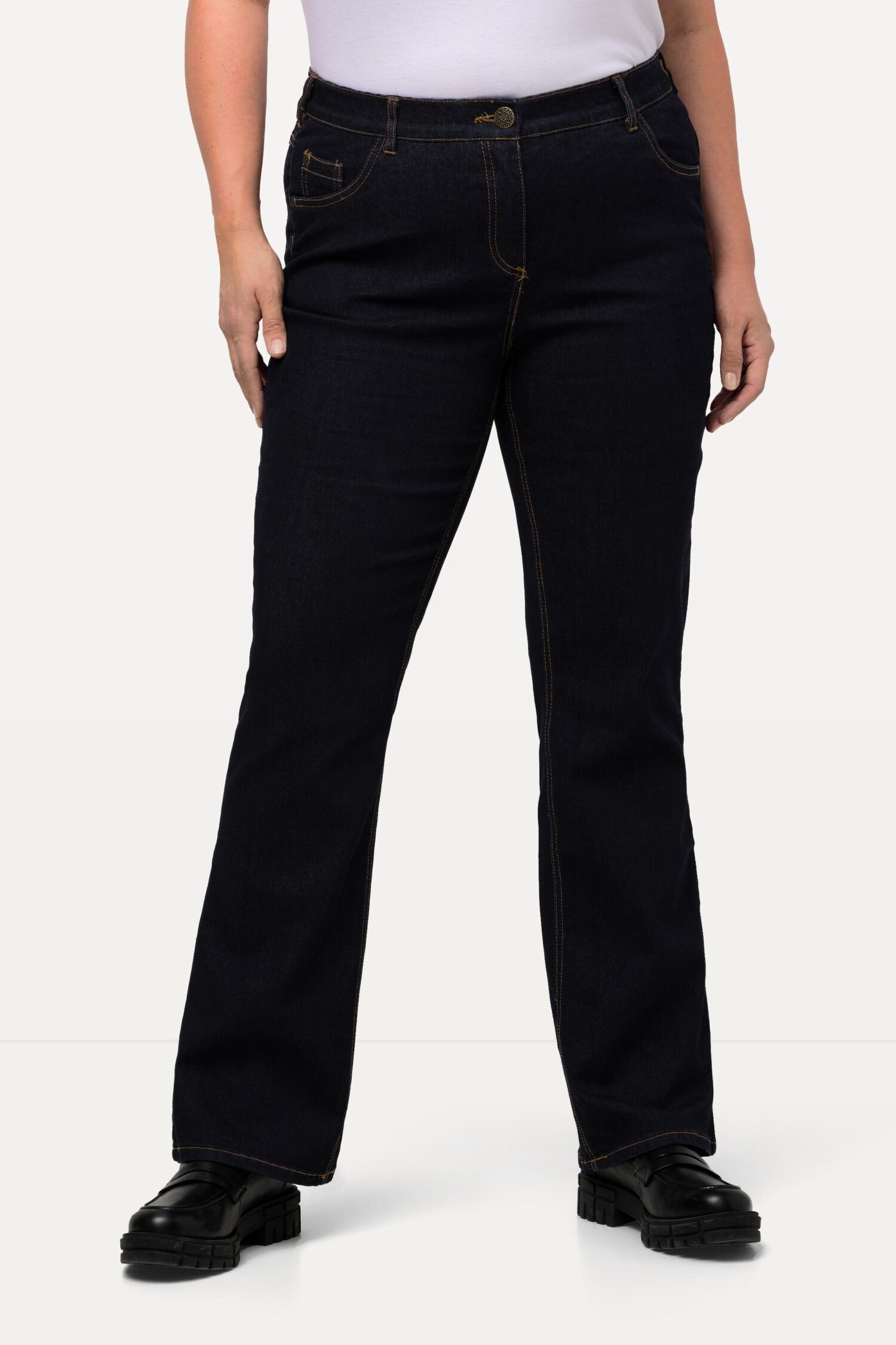 Παντελόνι τζιν bootcut, σε άνετη, ίσια γραμμή