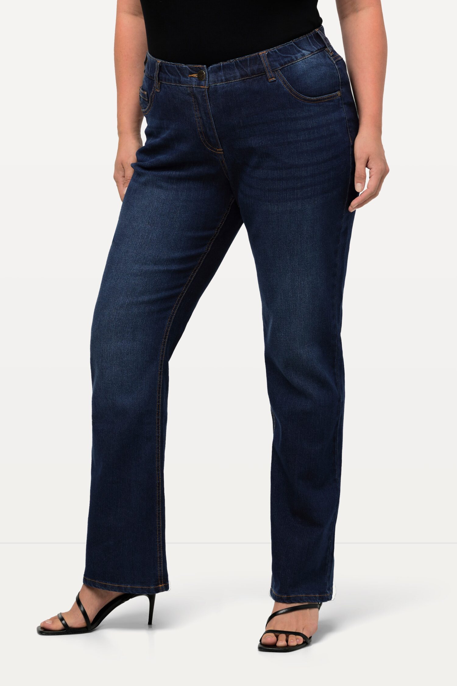 Παντελόνι τζιν bootcut, σε άνετη, ίσια γραμμή