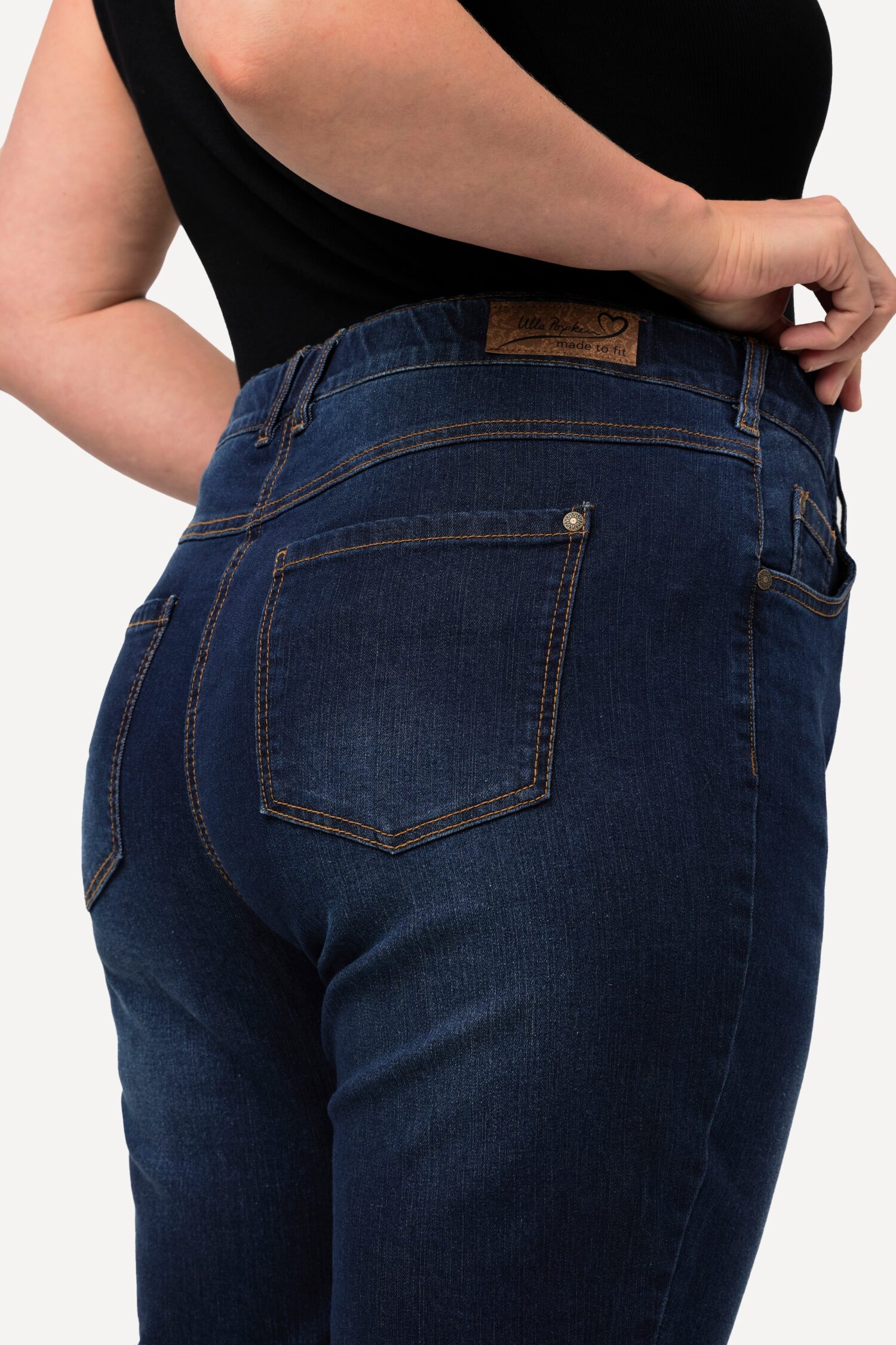 Παντελόνι τζιν bootcut, σε άνετη, ίσια γραμμή
