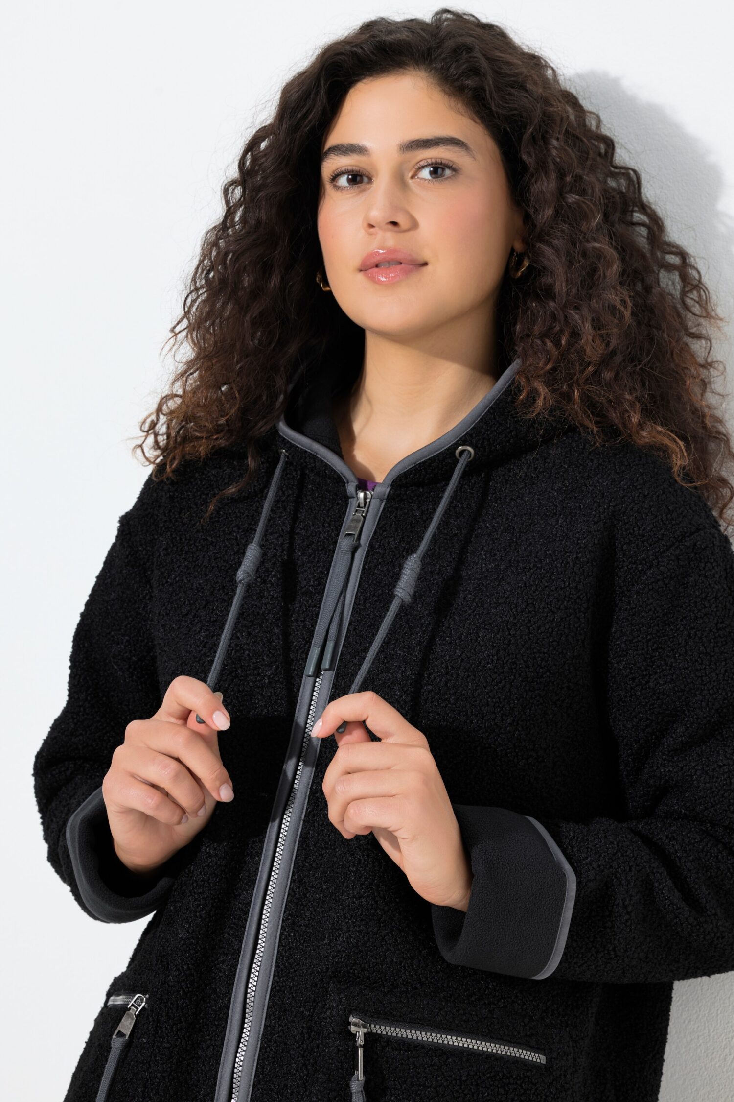 Ζακέτα, από μαλακό teddy fleece στο εσωτερικό και κουκούλα