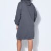 Φόρεμα φούτερ oversized με κέντημα στο στήθος και κουκούλα