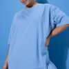 Φόρεμα oversized με βολάν και κοντά μανίκια