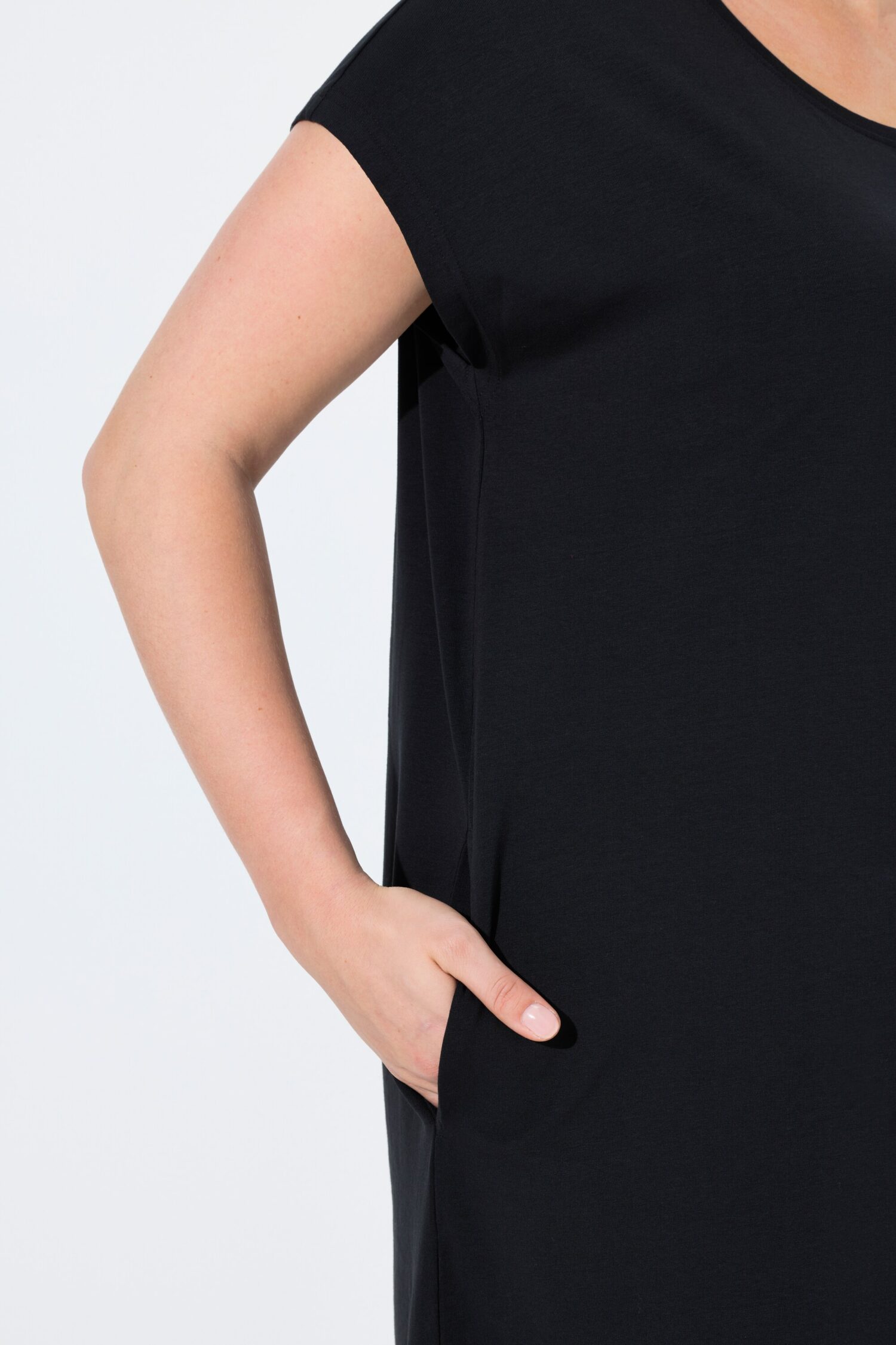 Φόρεμα oversized, σχέδιο με στρας στον ώμο