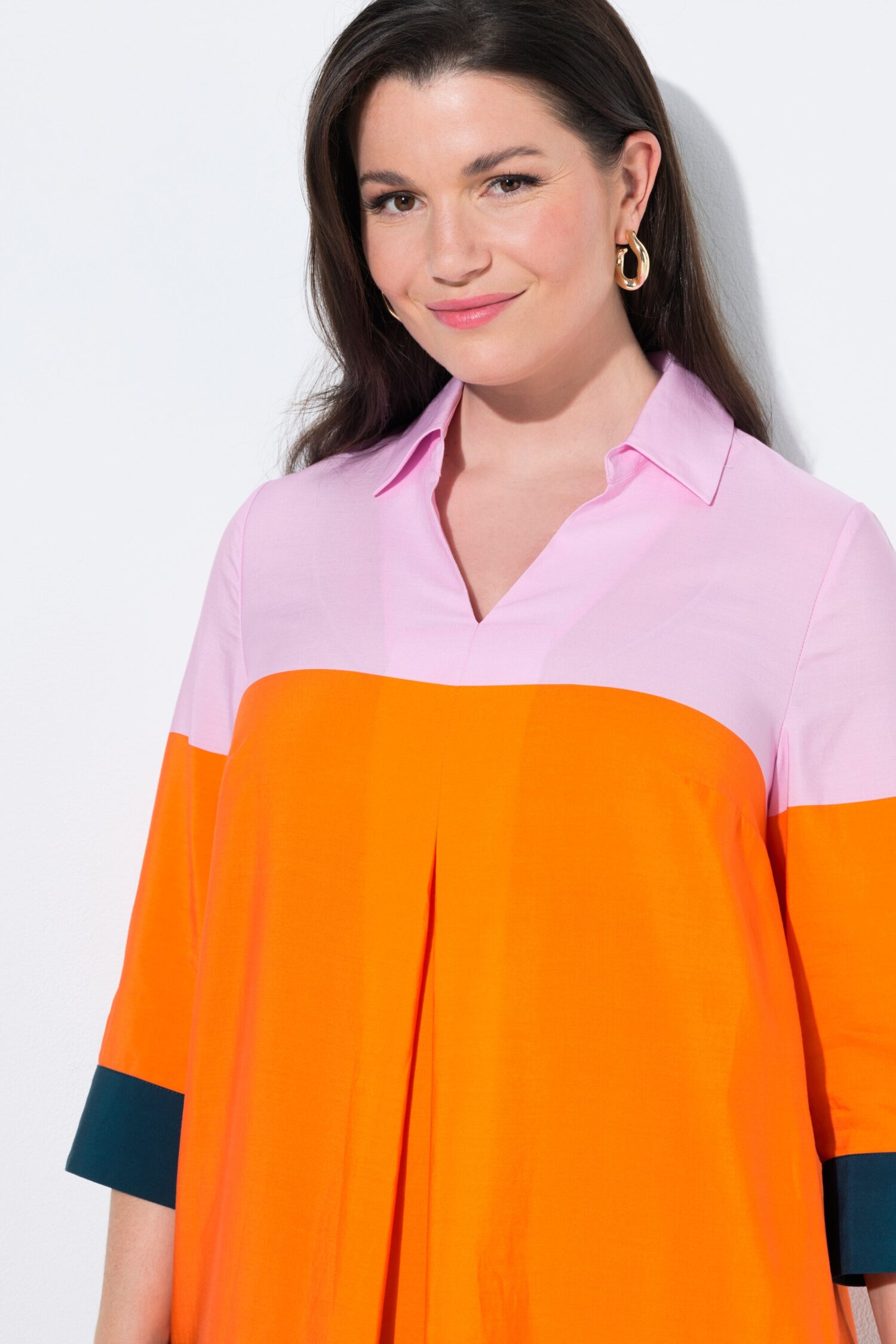 Φόρεμα σε γραμμή Α με color blocking και μανίκια 3/4