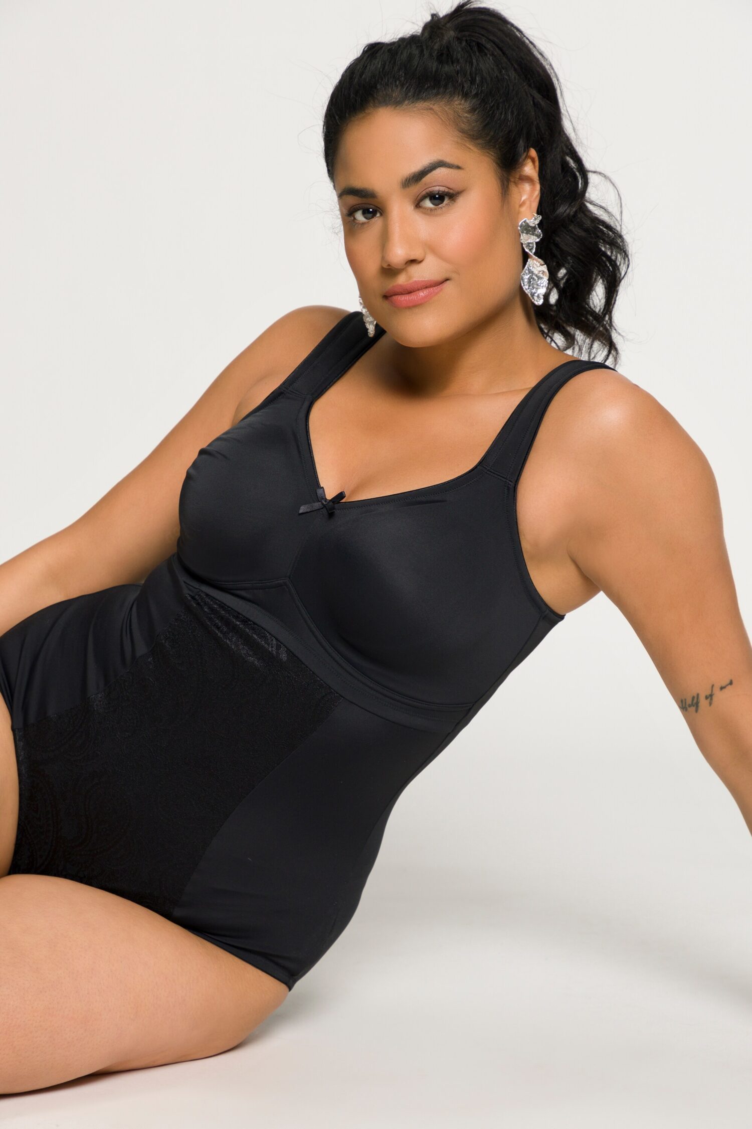 Κορμάκι shapewear χωρίς μπανέλες με ρυθμιζόμενες τιράντες