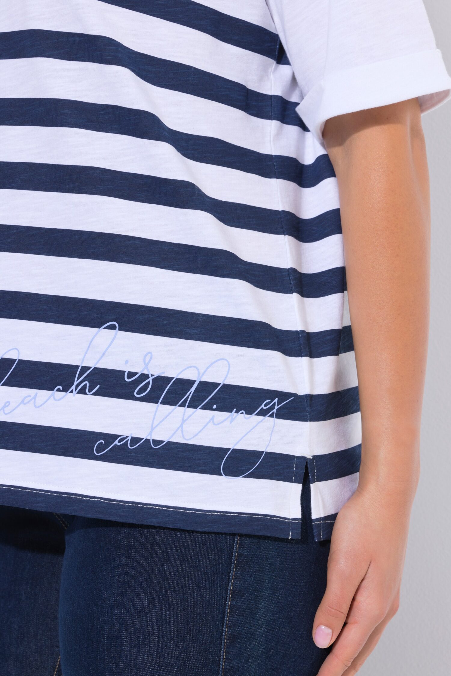 Μπλούζα κοντομάνικη oversized με ρίγες Breton και γράμματα