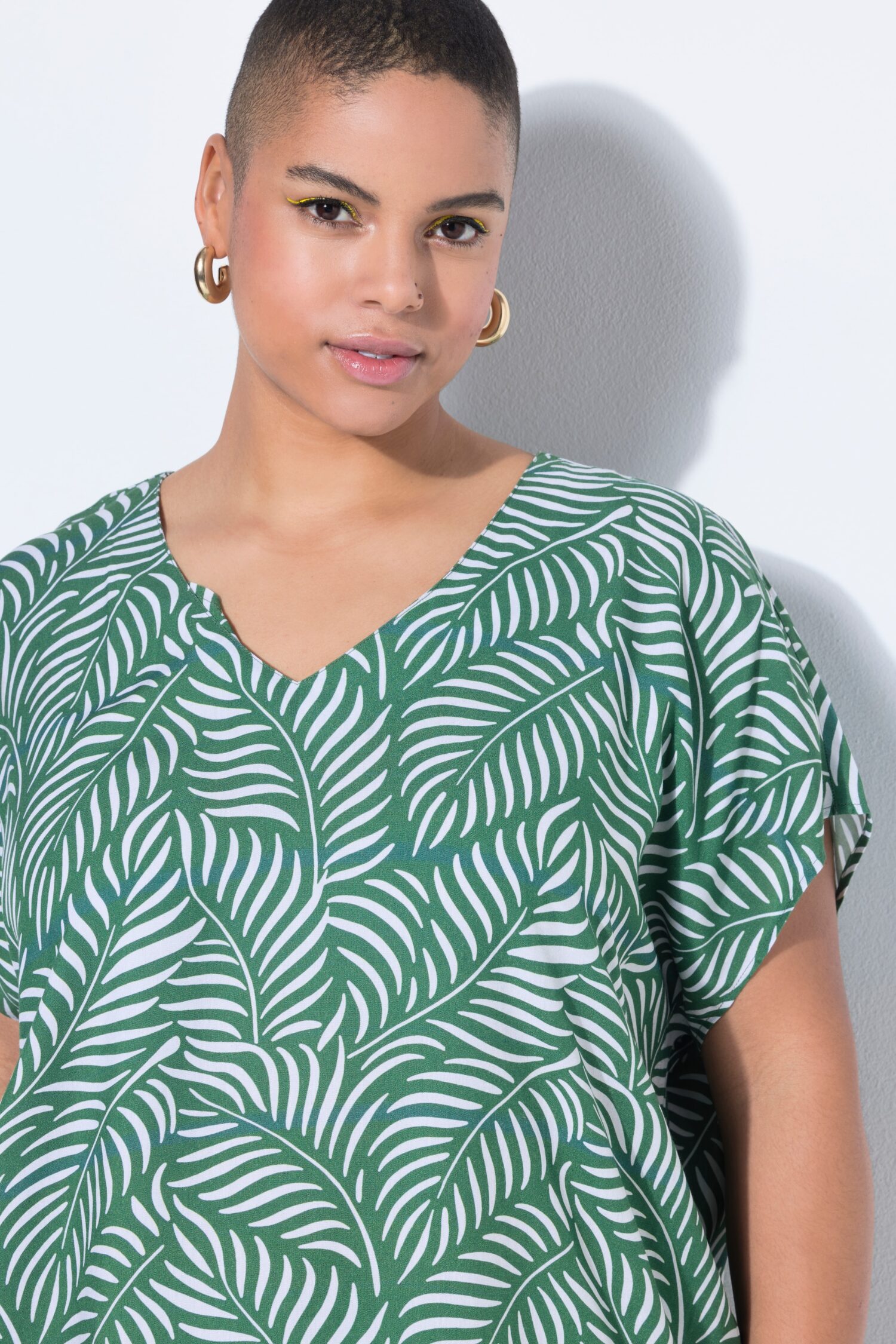 Μπλούζα oversized με στρογγυλεμένο τελείωμα