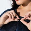 Μπλούζα σε γραμμή Α με αφαιρούμενη καρφίτσα στη λαιμόκοψη