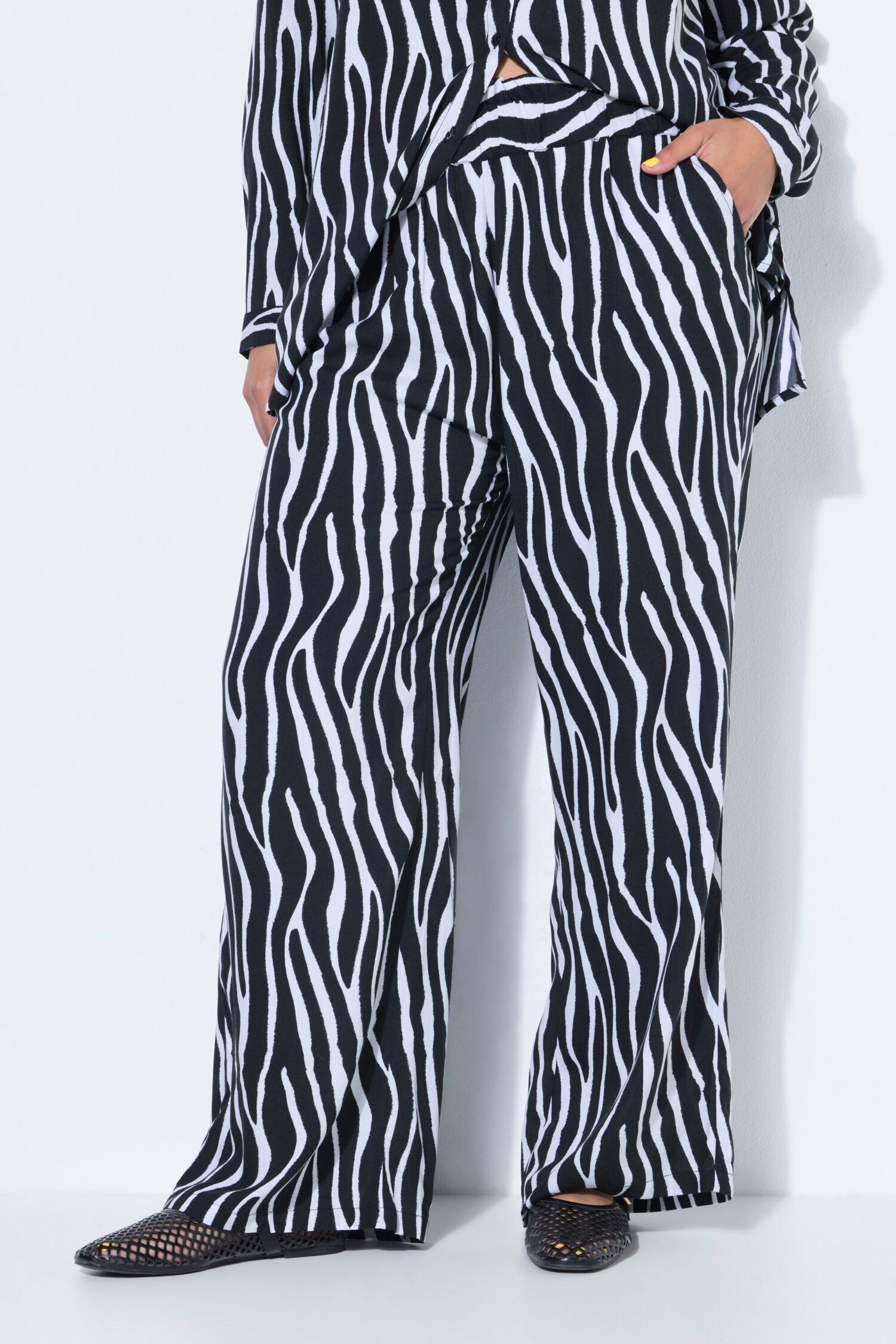 Παντελόνι Palazzo με animal print, ψηλόμεσο