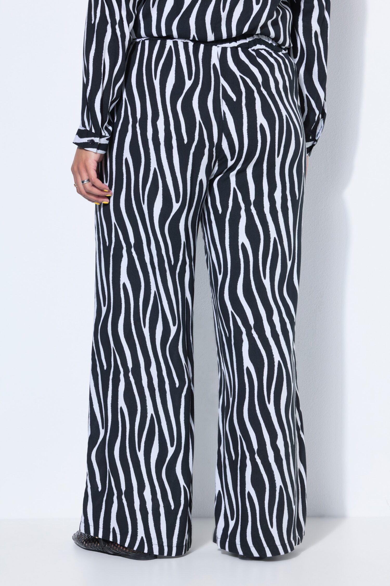Παντελόνι Palazzo με animal print, ψηλόμεσο