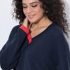 Πουλόβερ oversized με χρωματιστές λεπτομέρειες και μακριά μανίκια