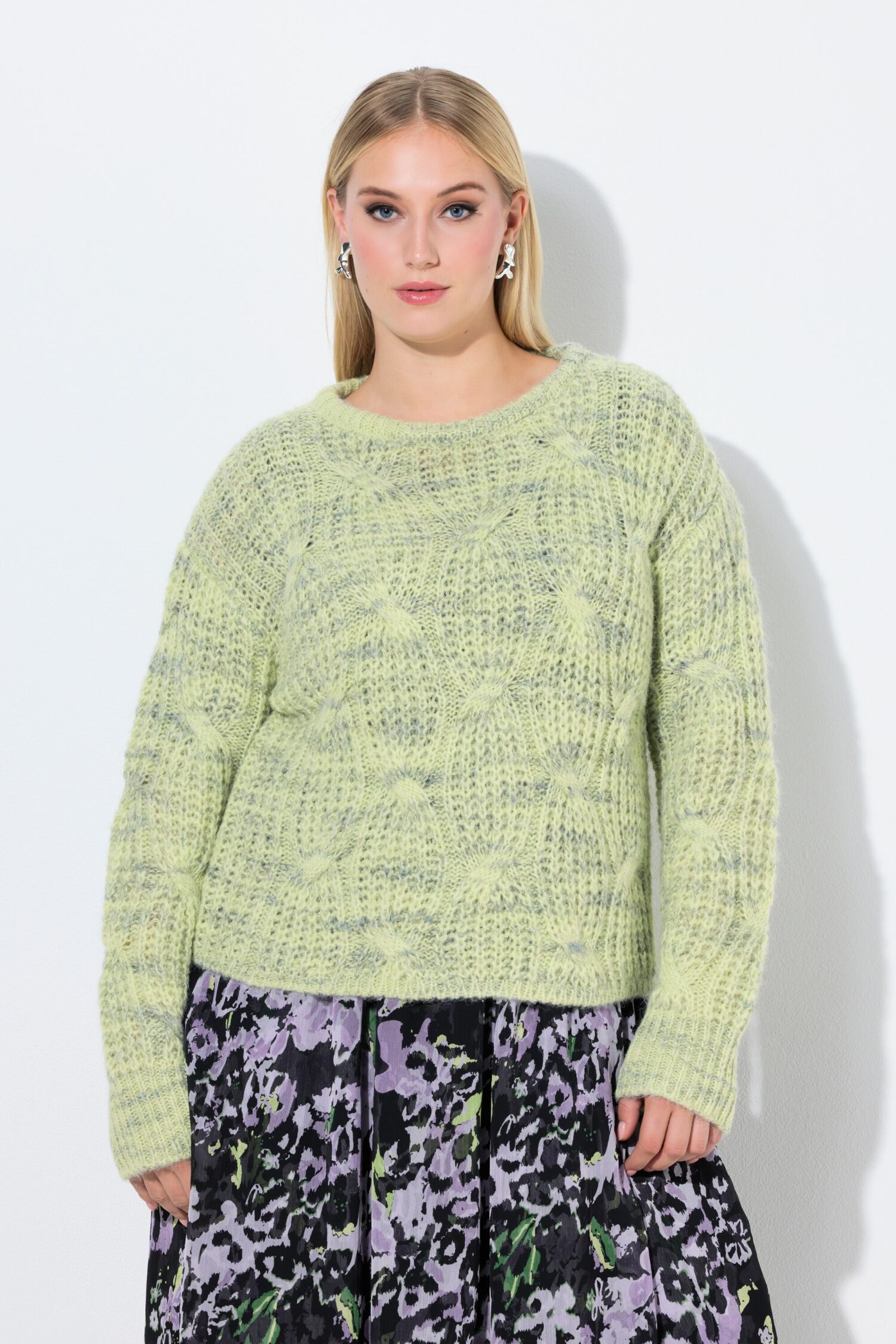 Πουλόβερ oversized με διχρωμία, σχέδιο και μακριά μανίκια