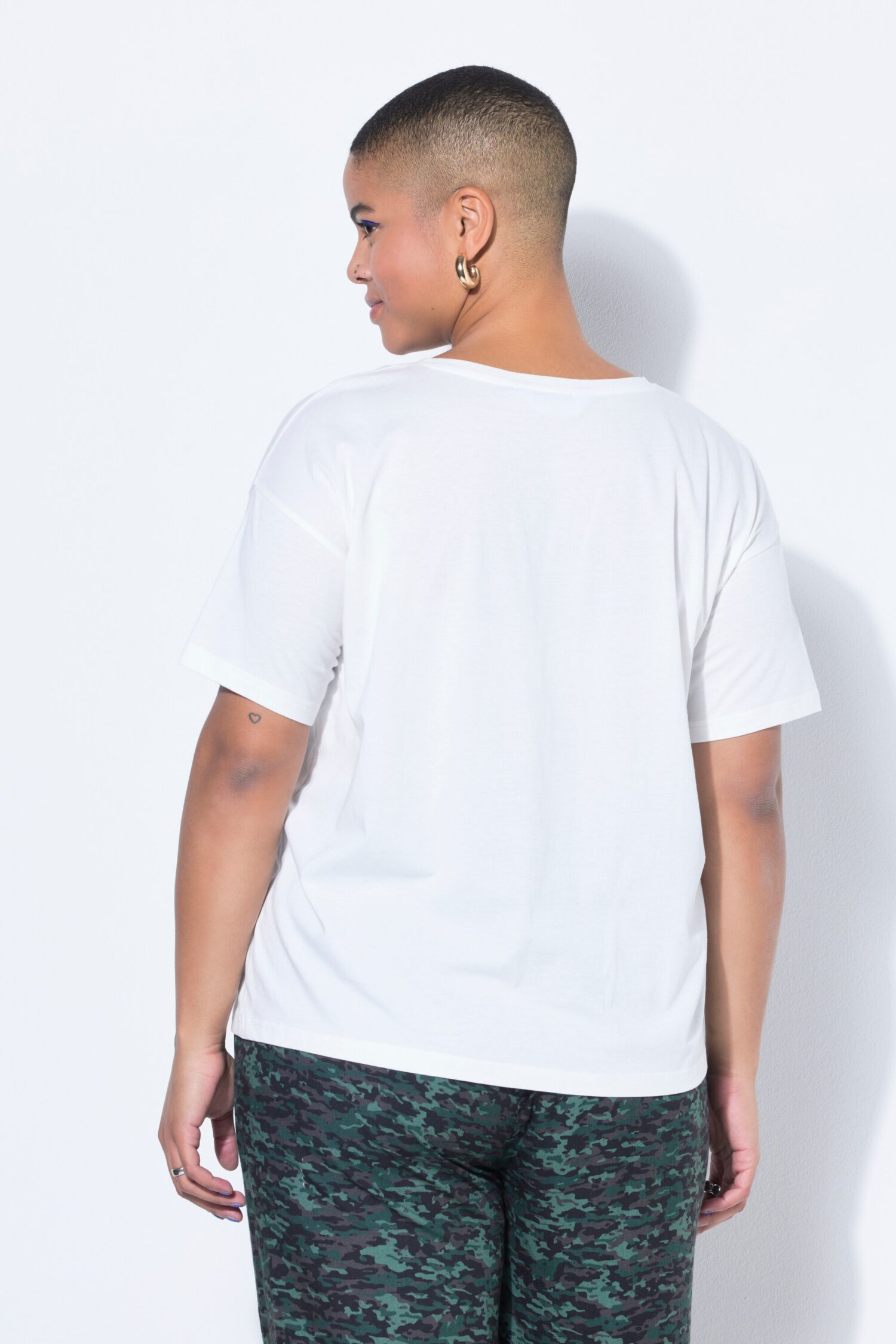 T-shirt oversized με κέντημα "yes" στο στήθος