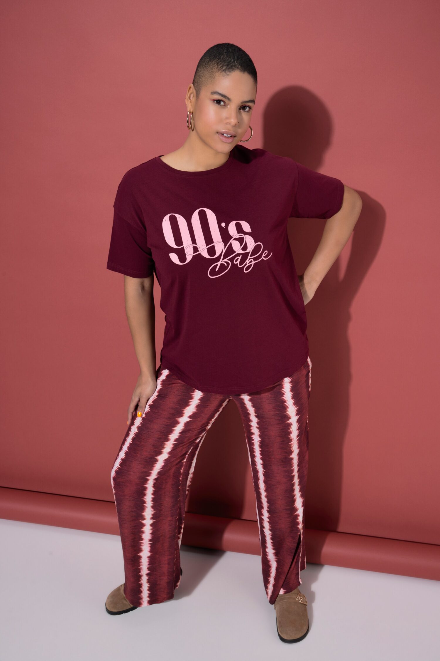 T-shirt oversized με τύπωμα 90's