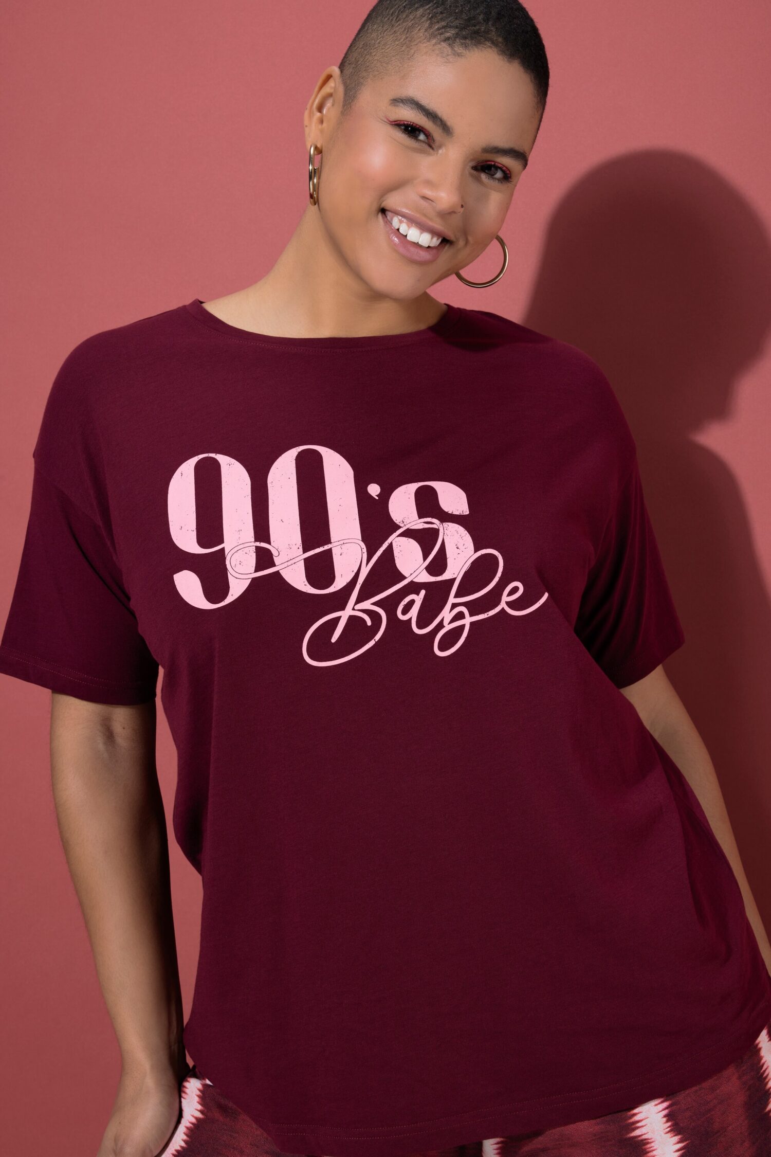 T-shirt oversized με τύπωμα 90's