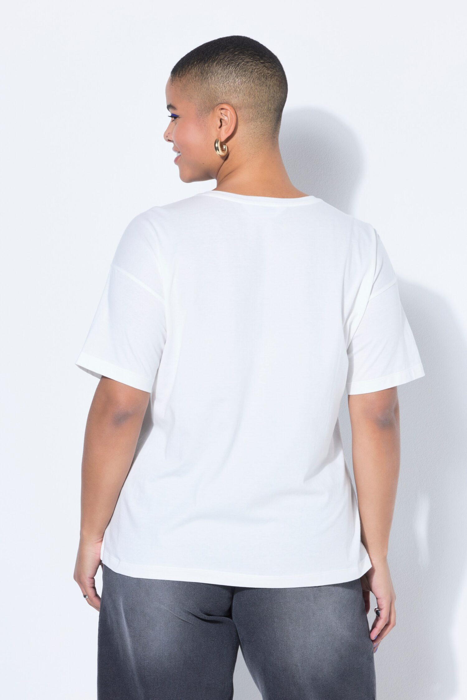 T-shirt oversized με τύπωμα και διακοσμητικές πέρλες