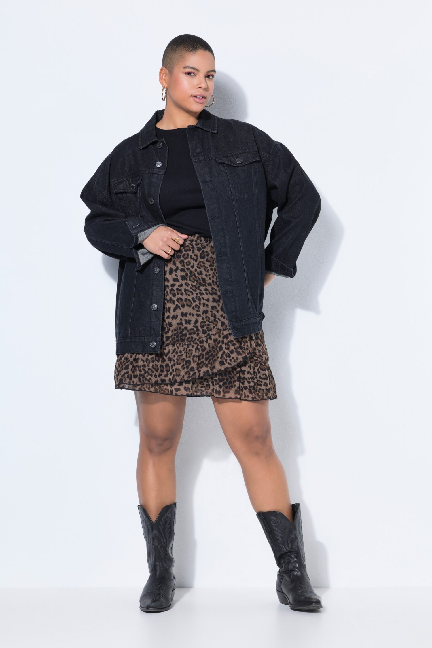 Τζιν μπουφάν oversized με κέντημα στο πίσω μέρος