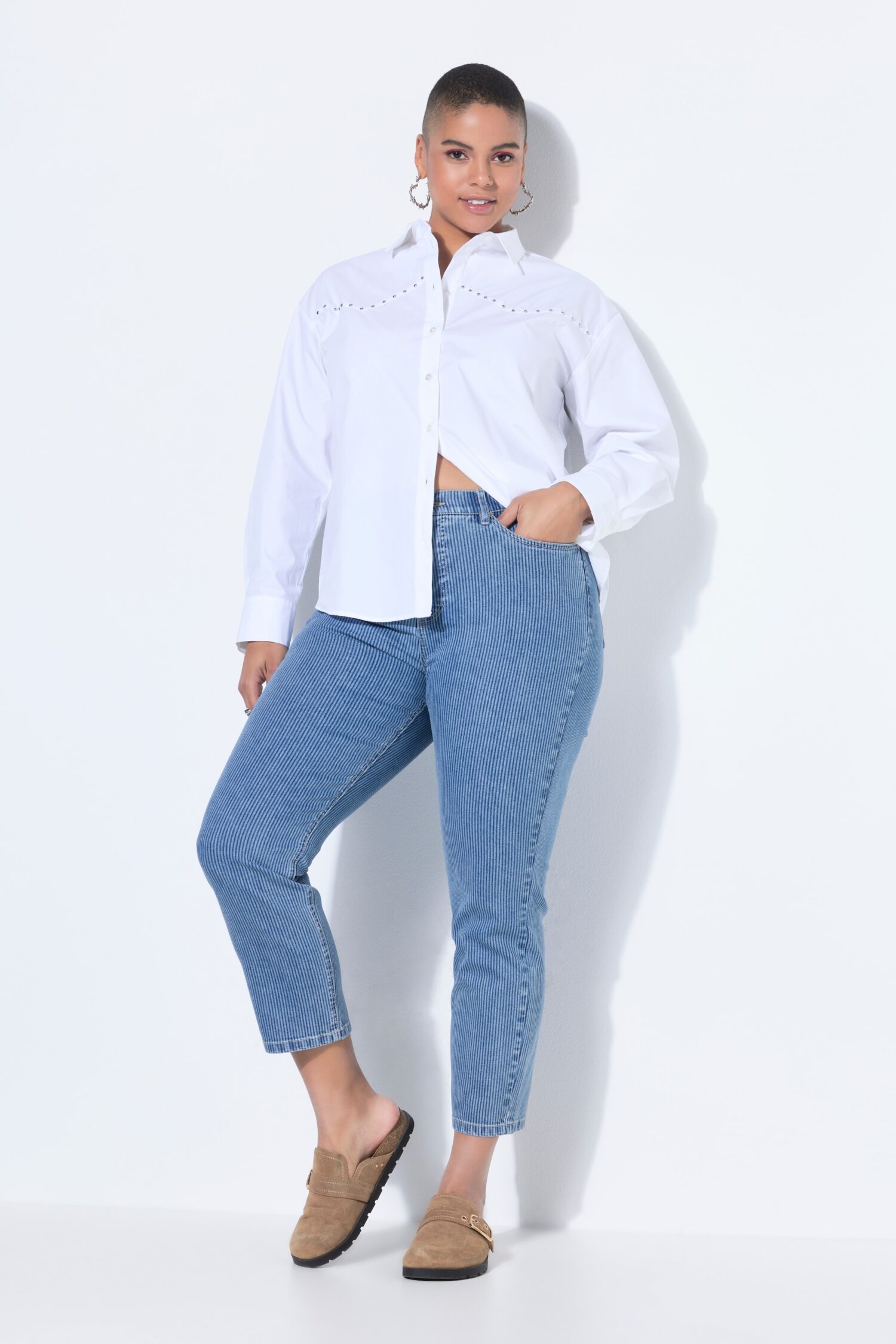 Τζιν παντελόνι mom fit, ριγέ με χαλαρή εφαρμογή
