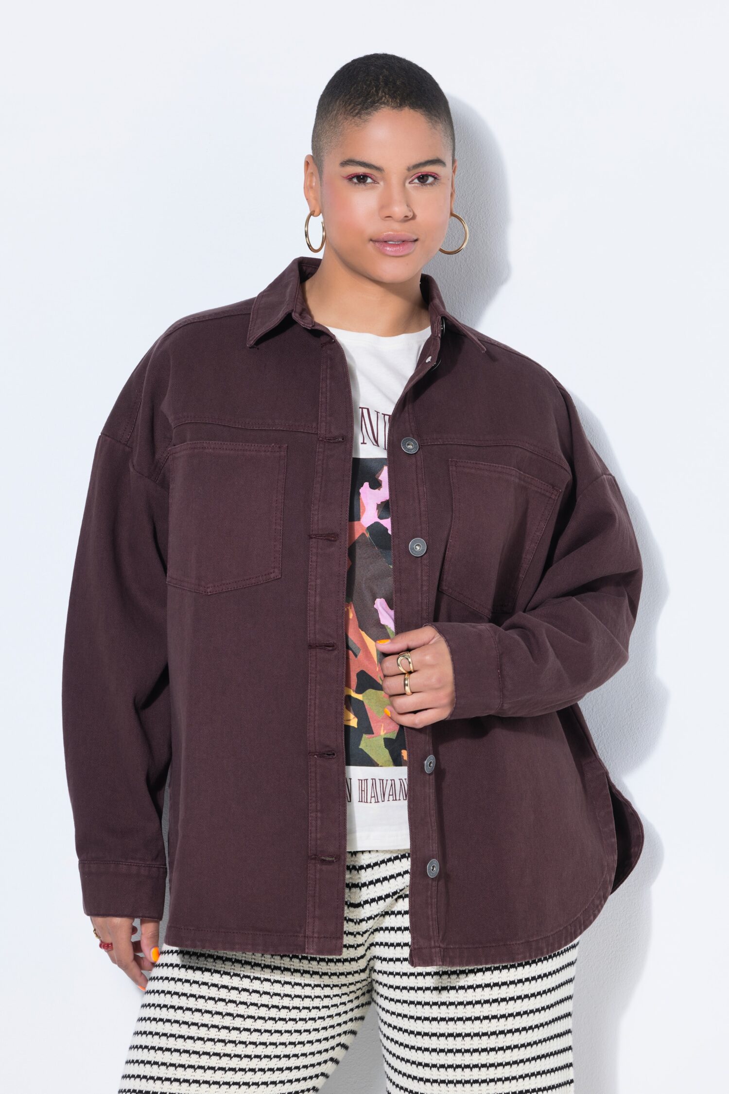 Τζιν πουκάμισο oversized με τσέπες στο στήθος