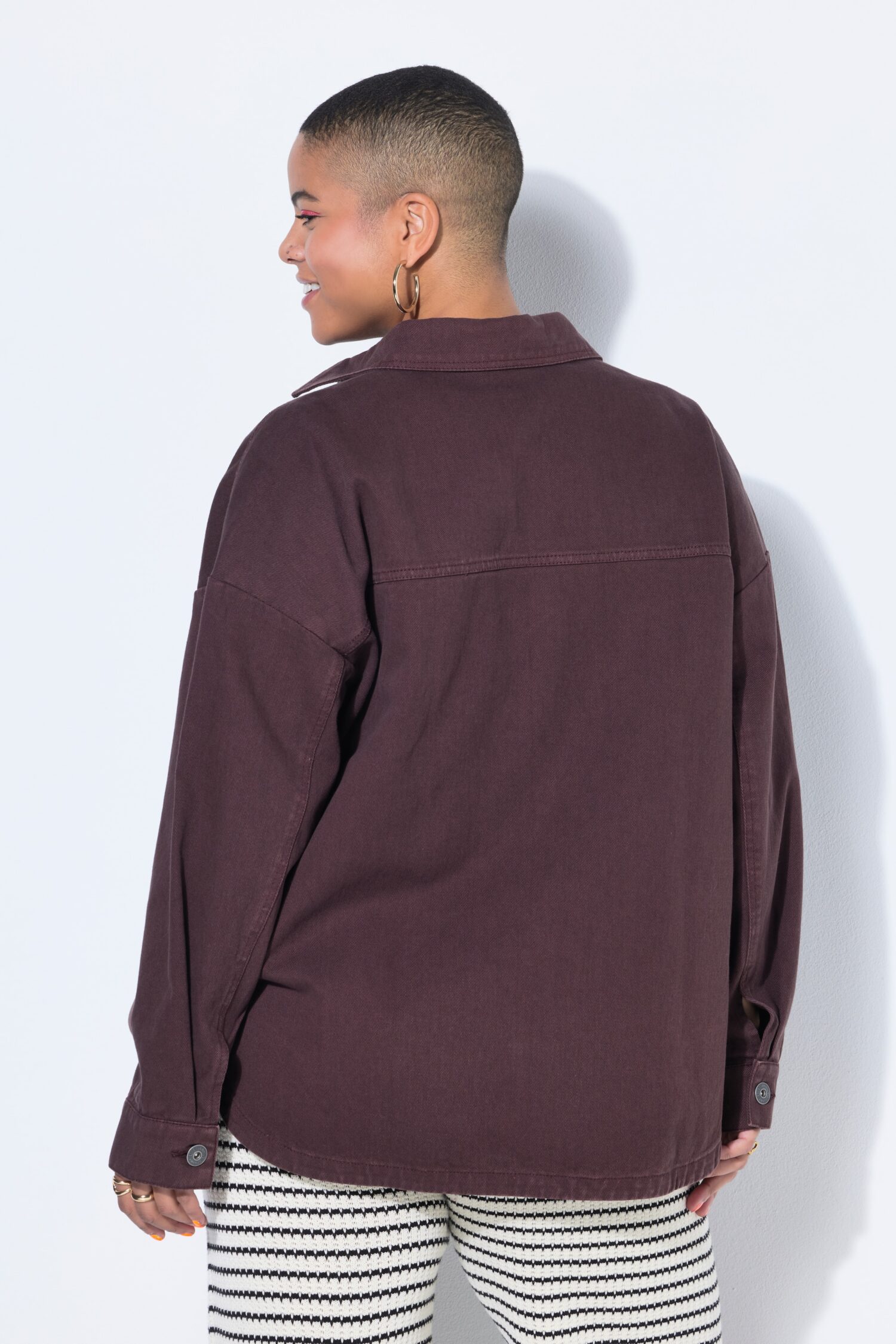 Τζιν πουκάμισο oversized με τσέπες στο στήθος