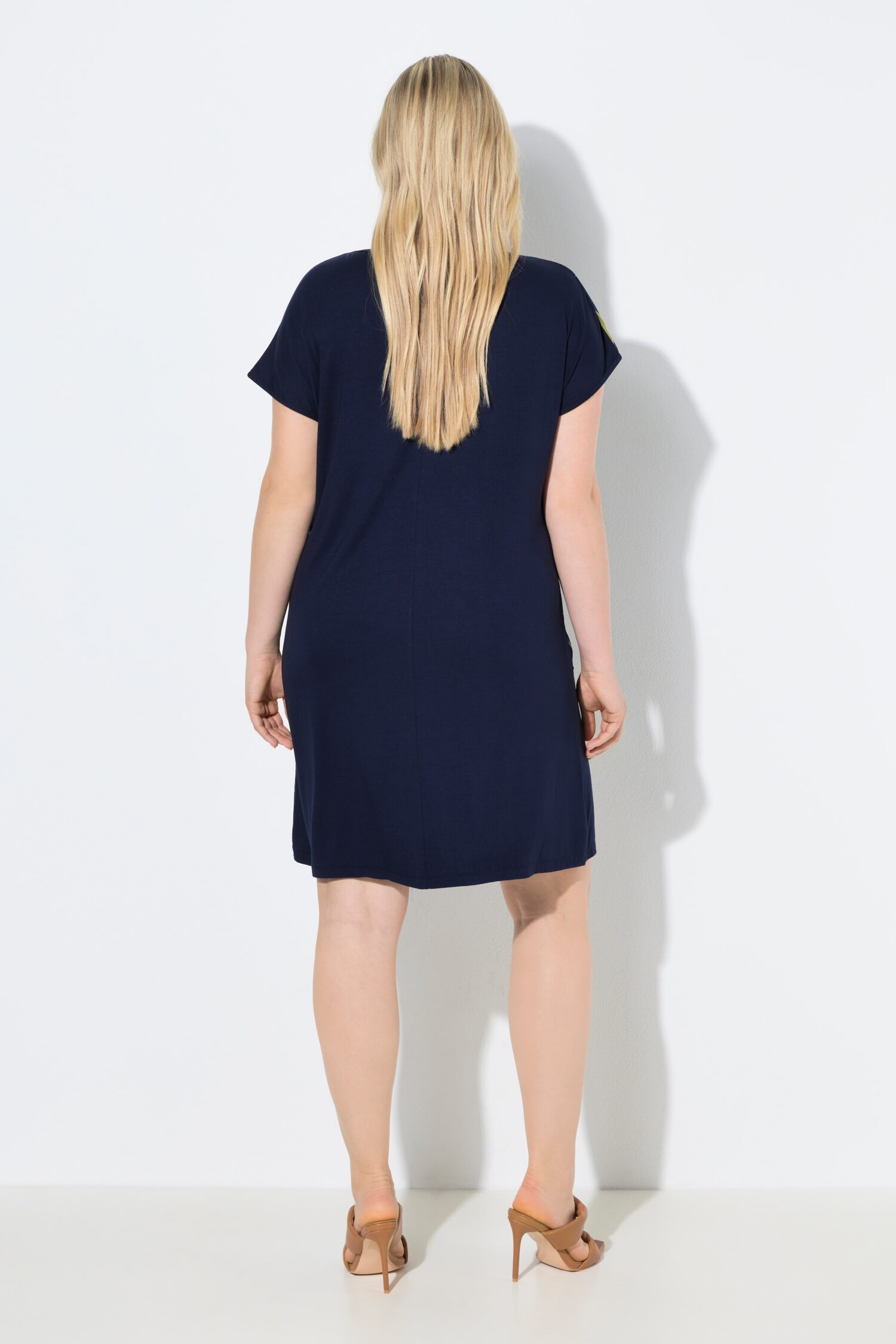 Φόρεμα oversized με ένθετο ύφασμα με φλοράλ σχέδιο