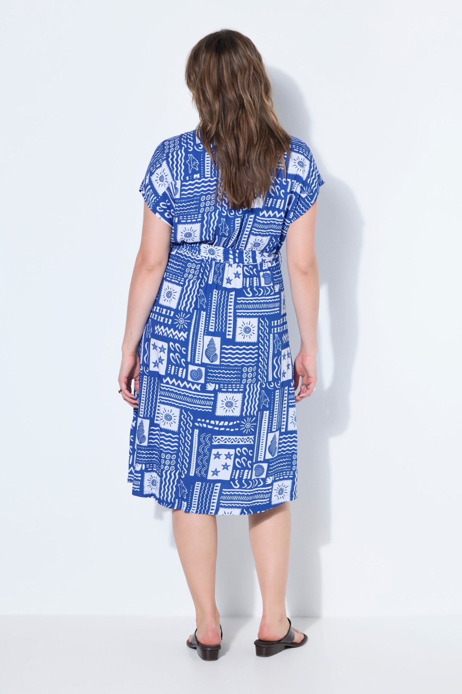 Φόρεμα oversized σε γραμμή Α με tile print