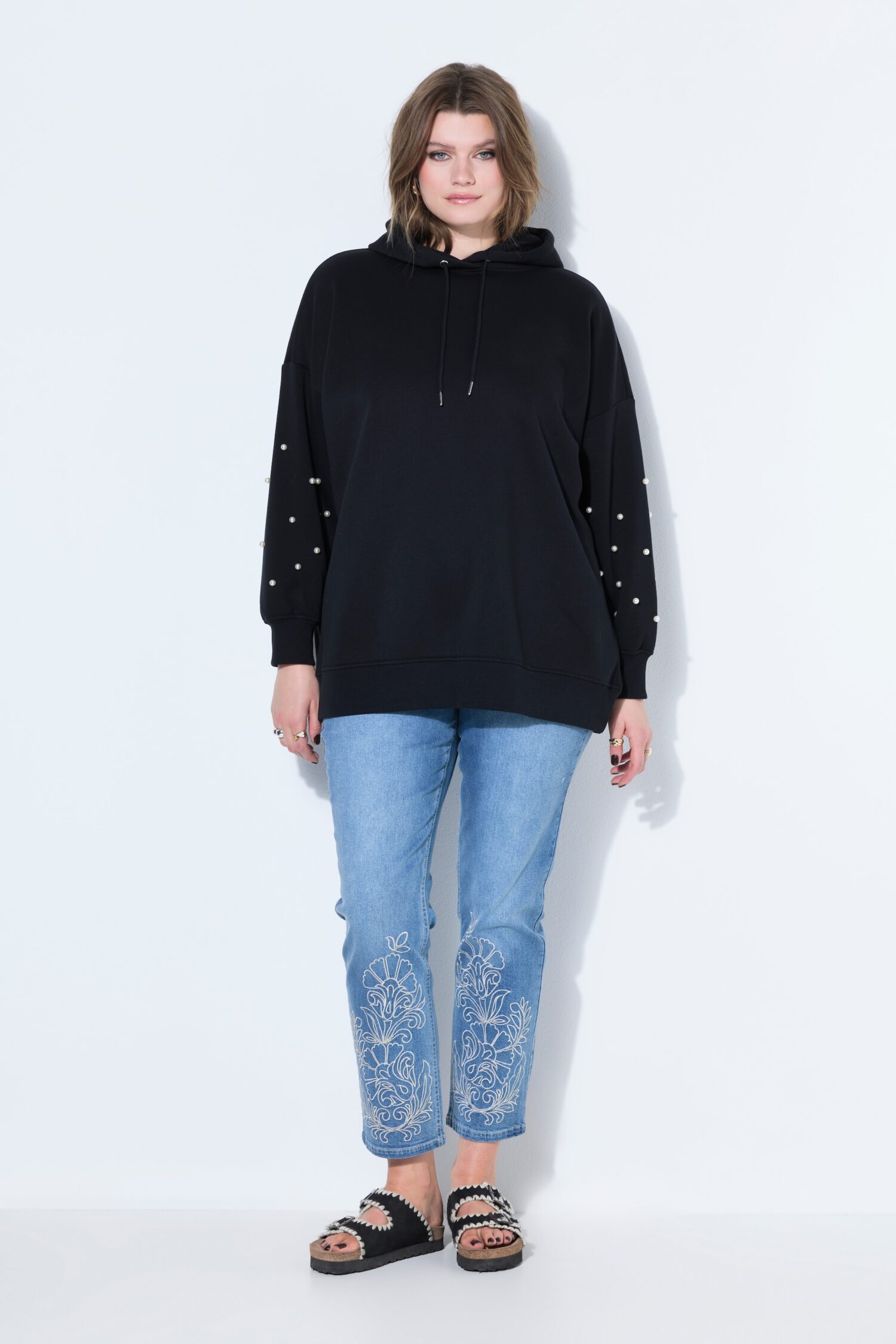 Μπλούζα φούτερ oversized με διακοσμητικές πέρλες