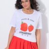 Μπλούζα κοντομάνικη με σχέδιο strawberry και στρας