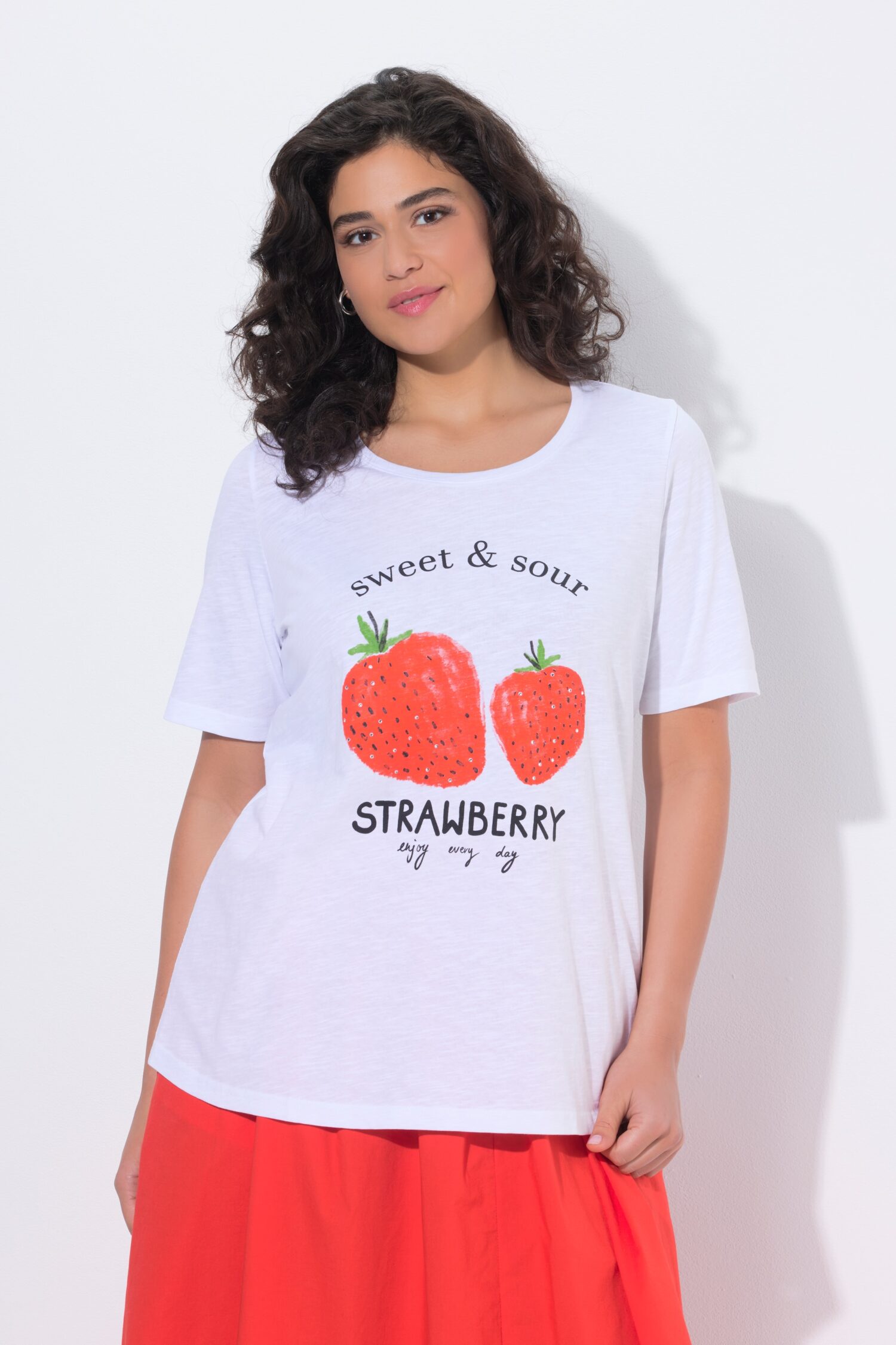 Μπλούζα κοντομάνικη με σχέδιο strawberry και στρας