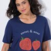 Μπλούζα κοντομάνικη με σχέδιο strawberry και στρας