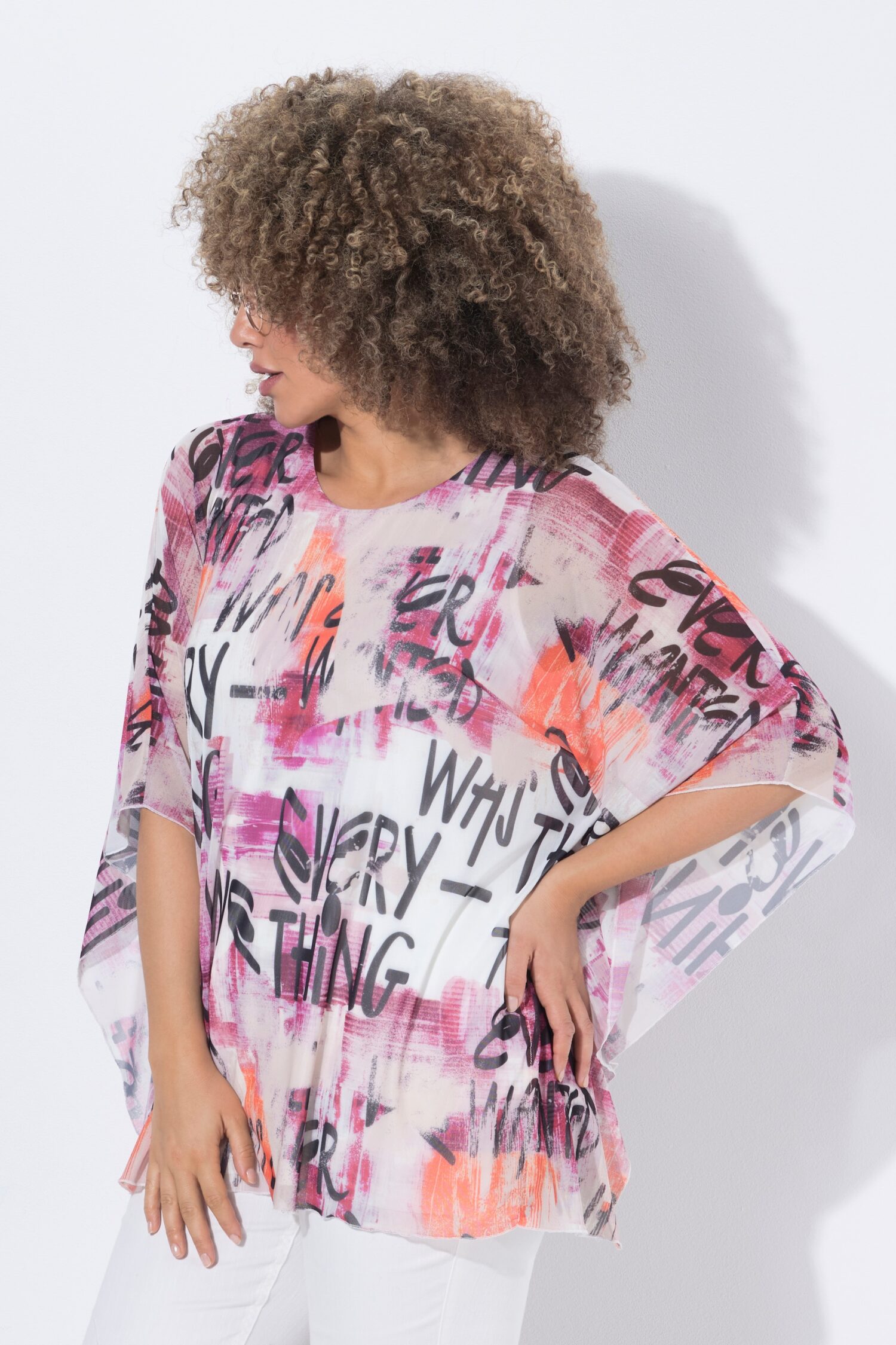 Μπλούζα oversized με layers κι αδιαφανές τοπ εσωτερικά