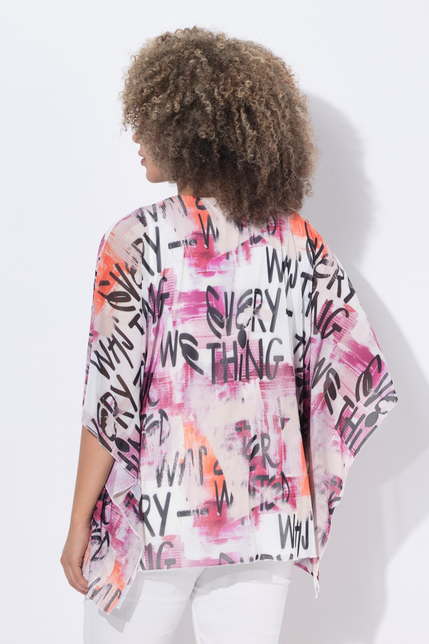 Μπλούζα oversized με layers κι αδιαφανές τοπ εσωτερικά
