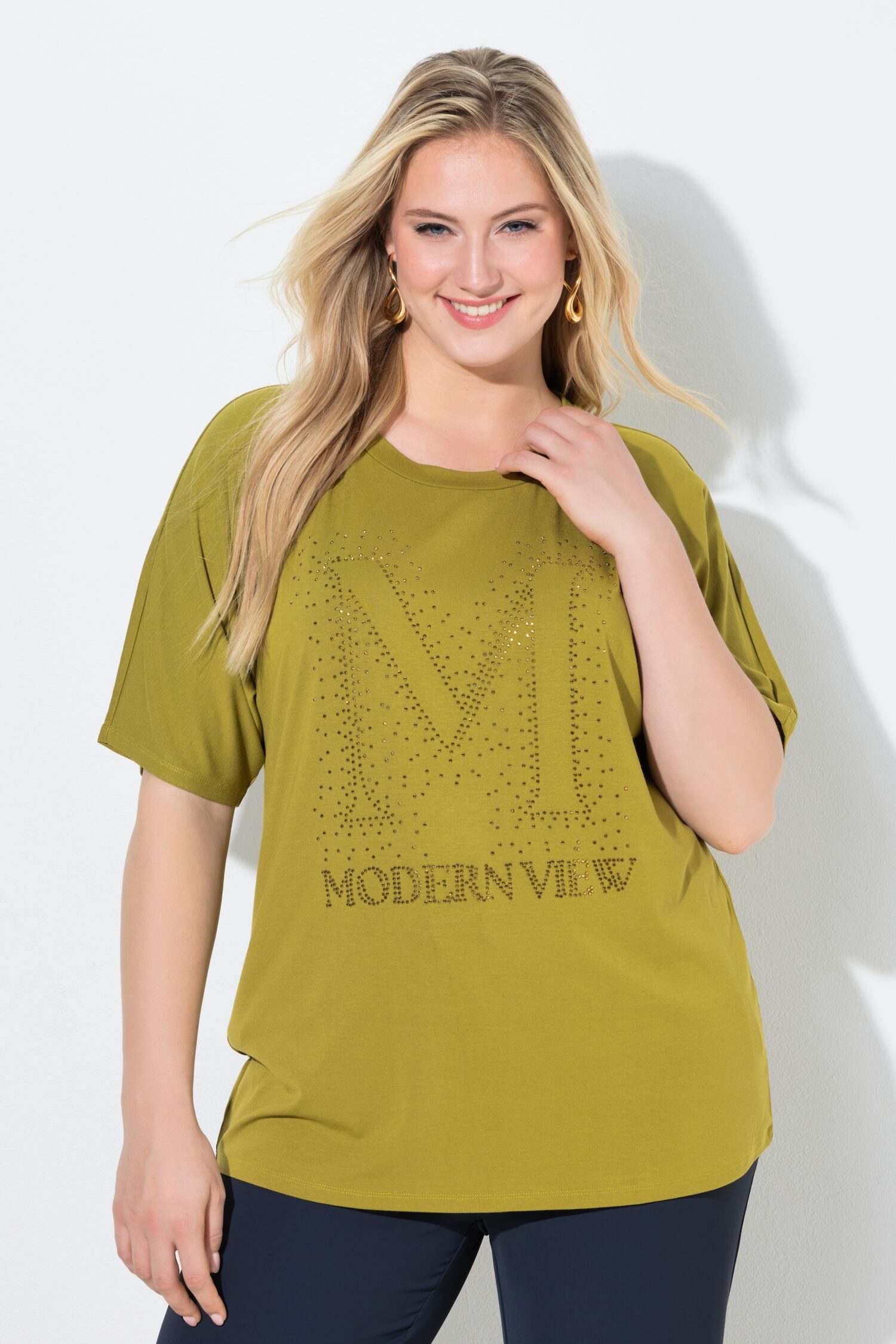 Μπλούζα oversized με στρας και στρογγυλή λαιμόκοψη