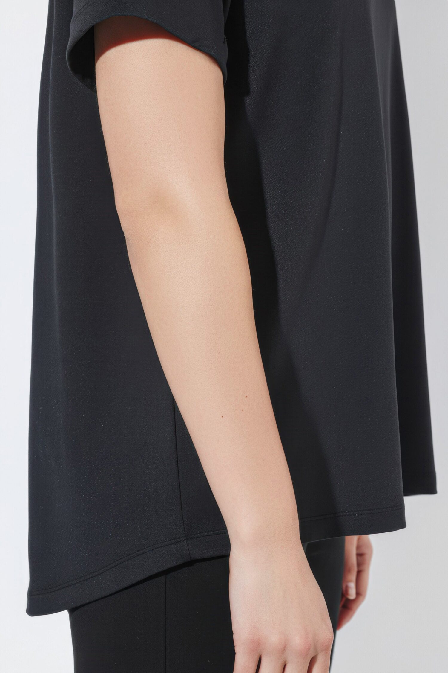 Μπλούζα oversized με στρογγυλεμένο τελείωμα