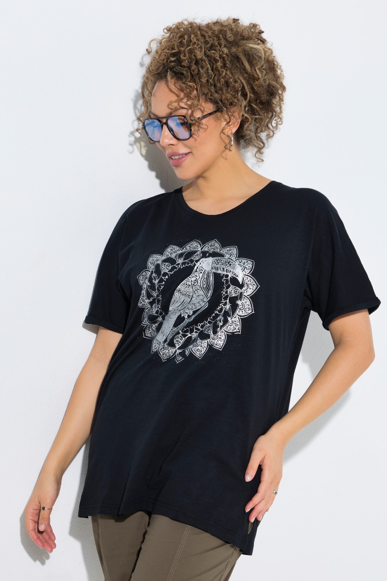 Μπλούζα oversized με τύπωμα και πλαϊνά σκισίματα