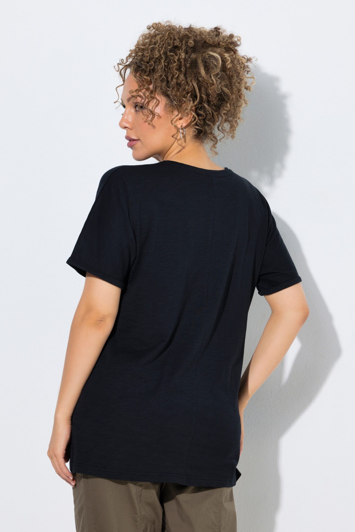 Μπλούζα oversized με τύπωμα και πλαϊνά σκισίματα