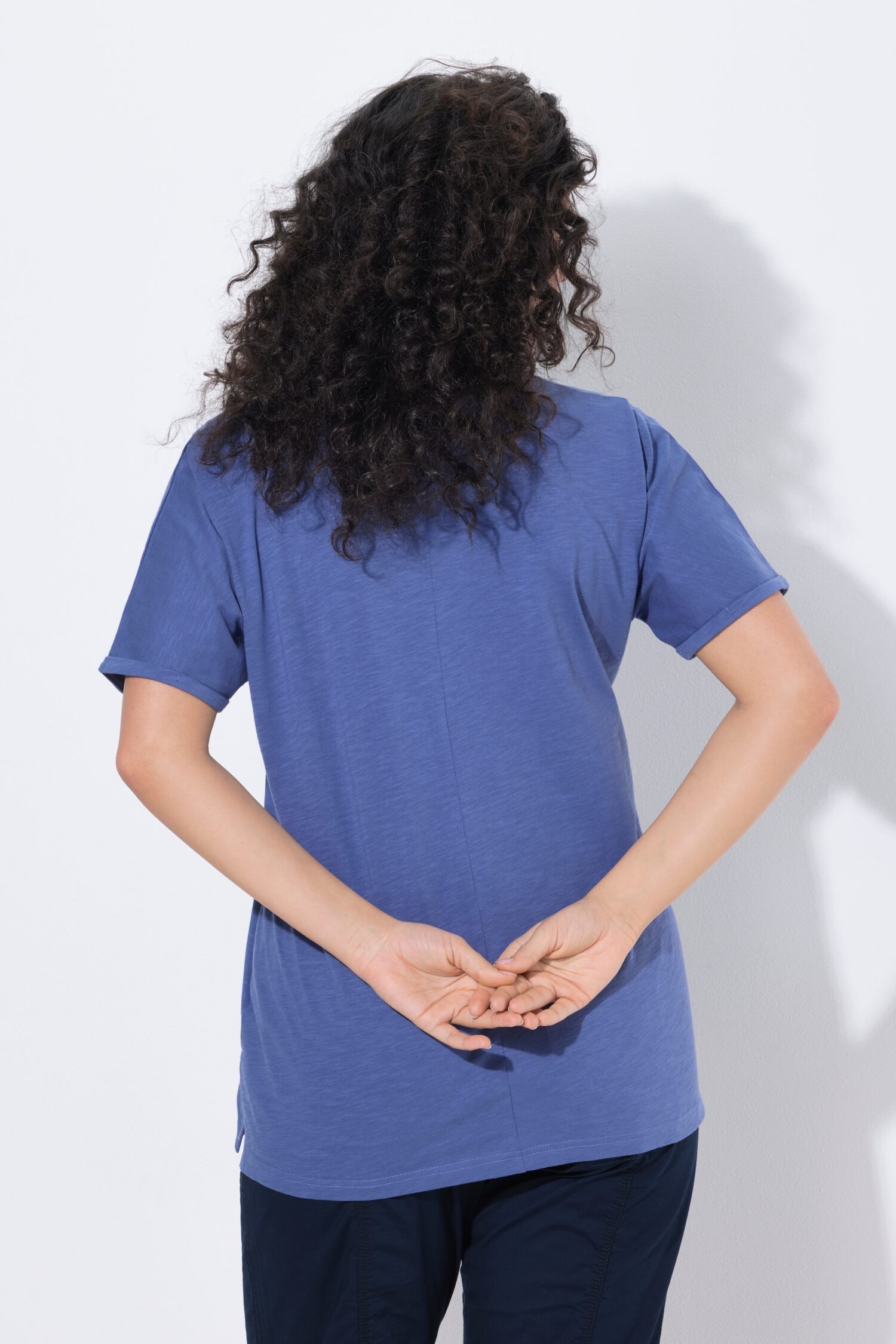 Μπλούζα oversized με τύπωμα και πλαϊνά σκισίματα