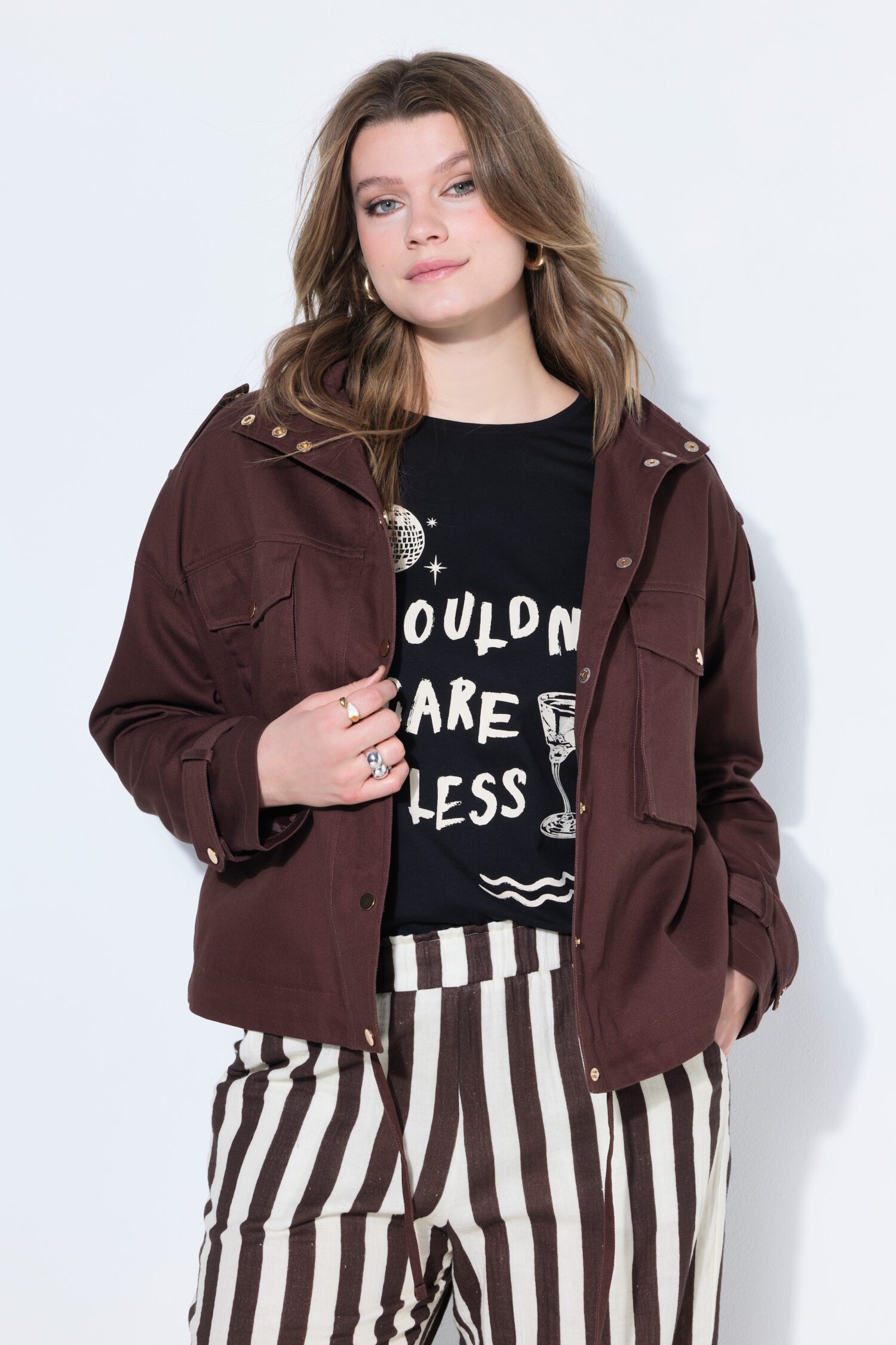 Μπουφάν oversized σε boxy fit με τσέπες