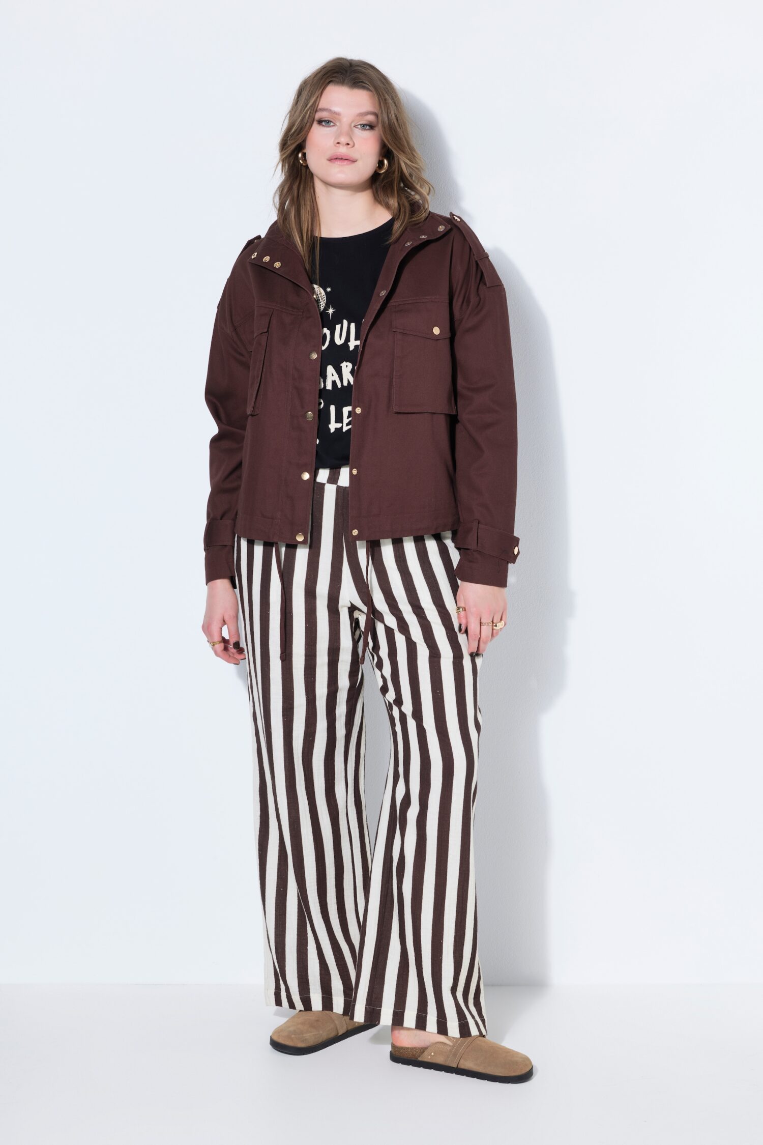 Μπουφάν oversized σε boxy fit με τσέπες