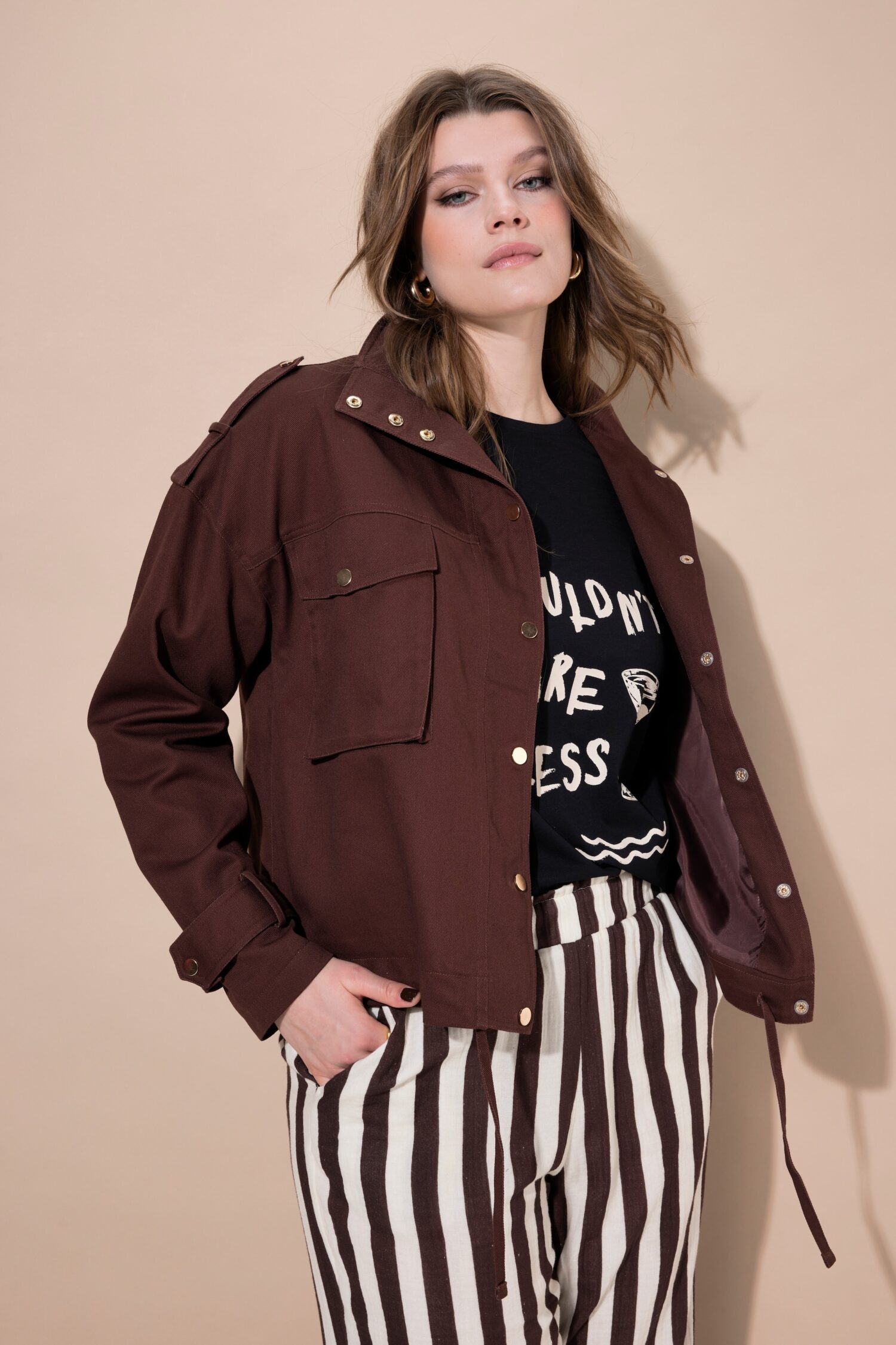 Μπουφάν oversized σε boxy fit με τσέπες