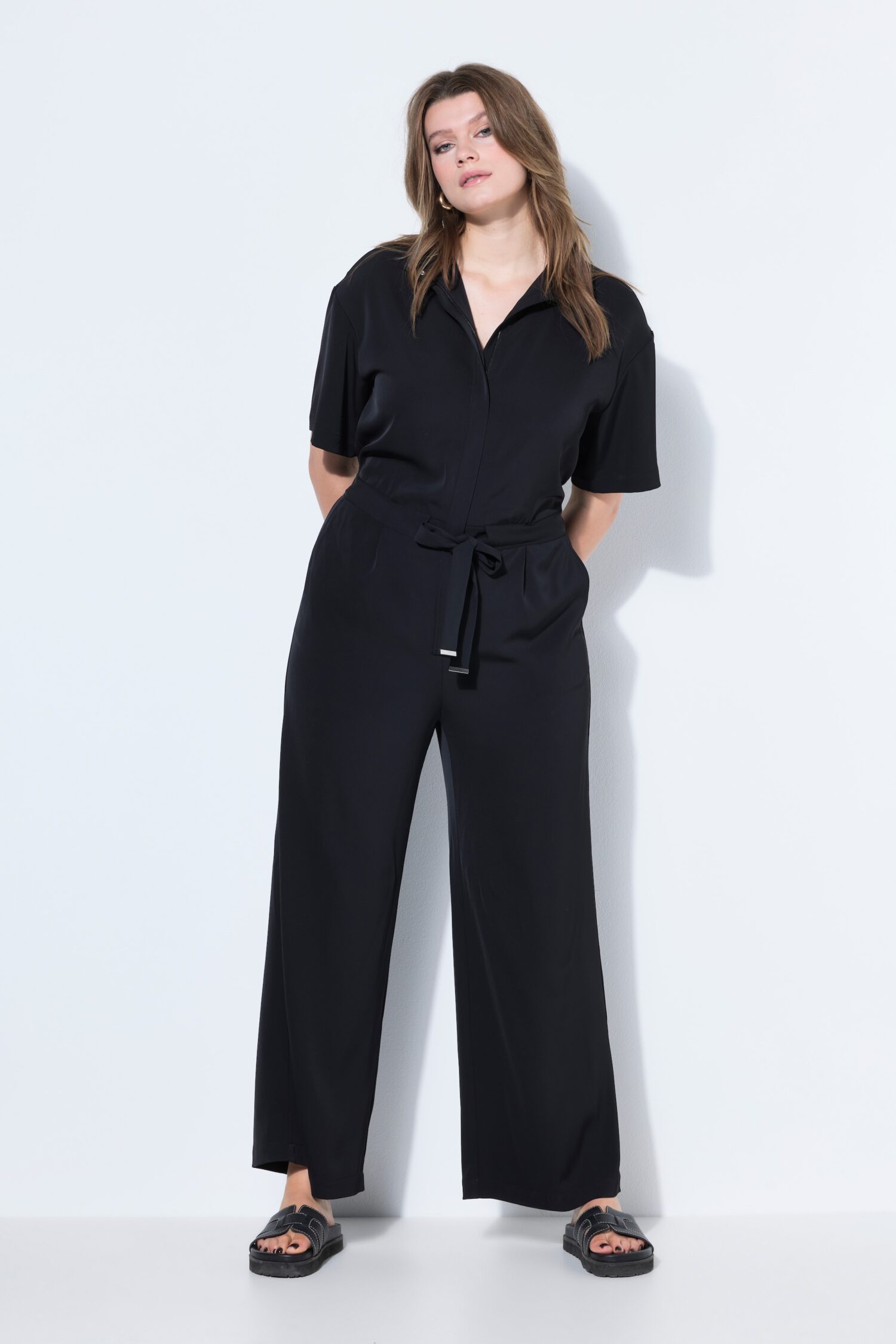 Ολόσωμη φόρμα oversized με γιακά και φερμουάρ