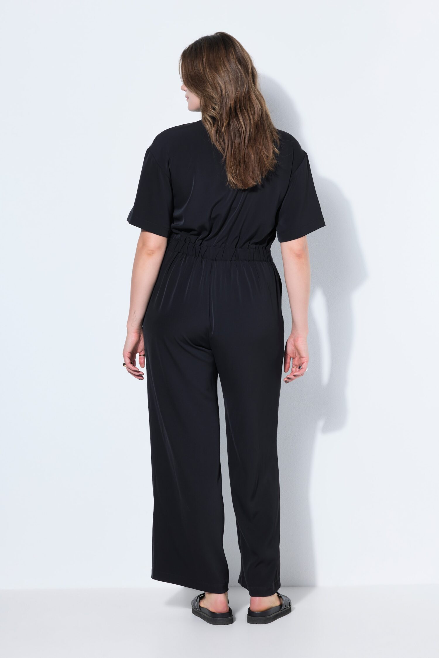 Ολόσωμη φόρμα oversized με γιακά και φερμουάρ