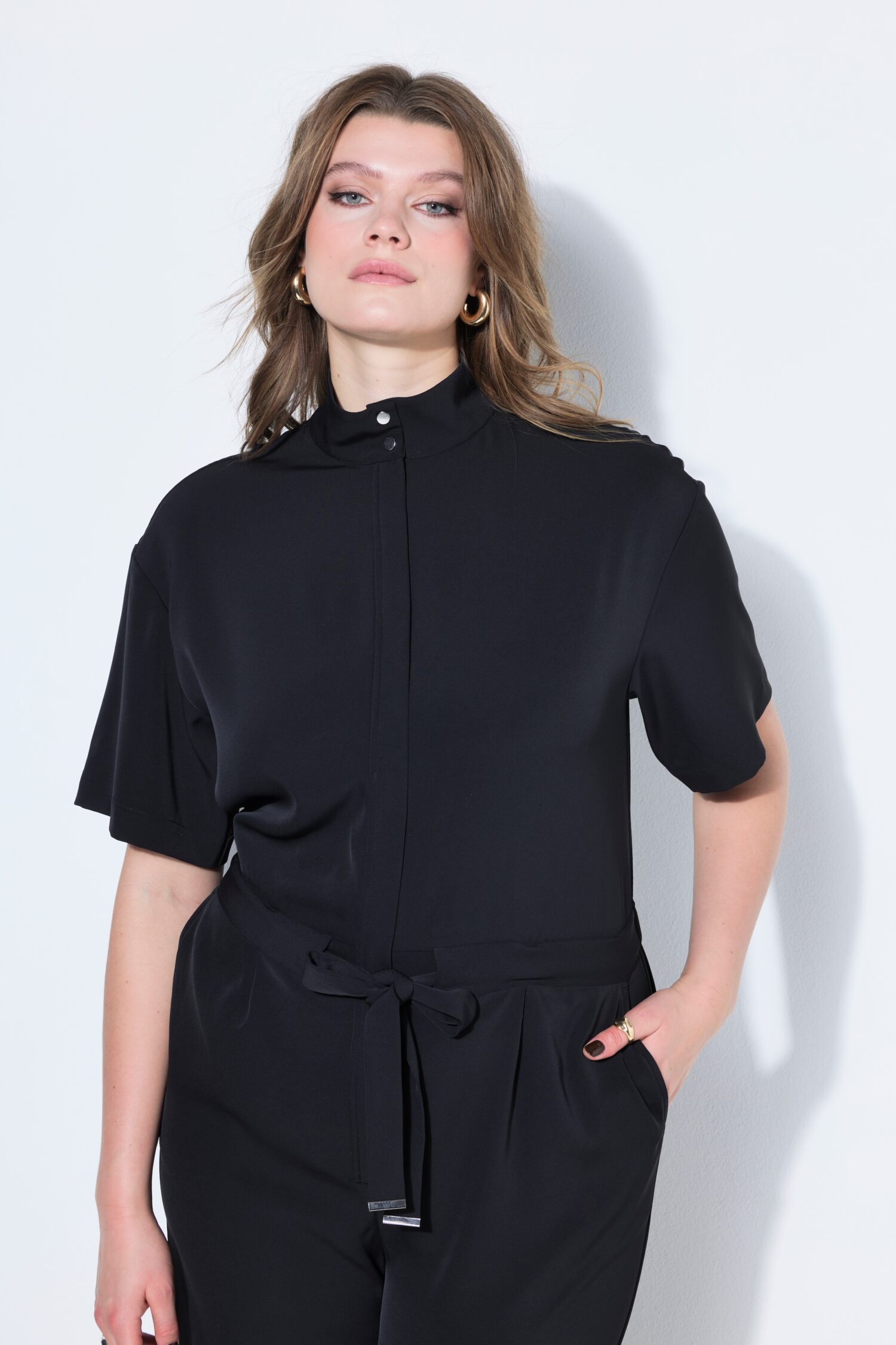 Ολόσωμη φόρμα oversized με γιακά και φερμουάρ