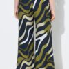 Παντελόνα με animal print και φαρδύ τελείωμα