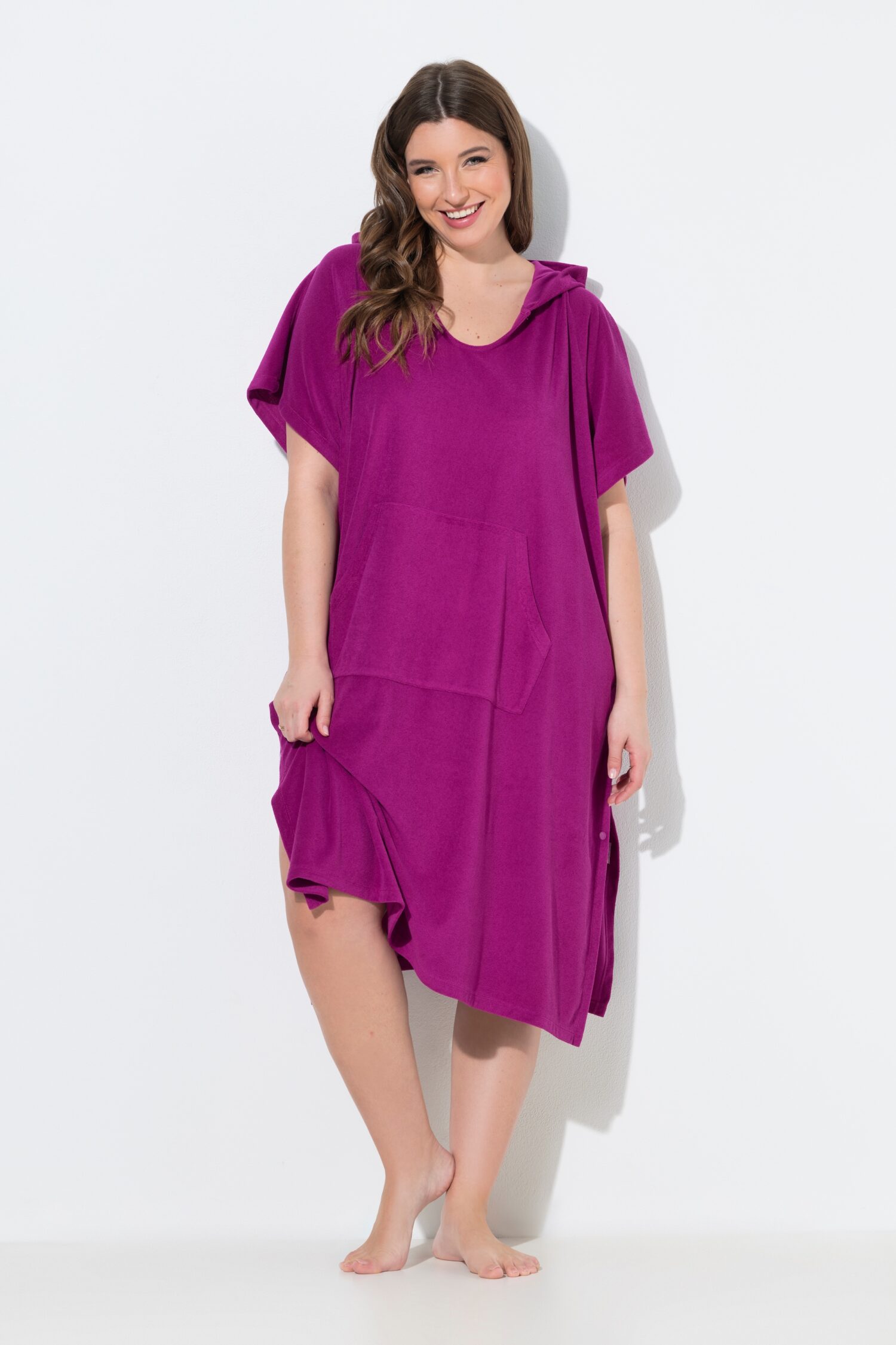 Πόντσο oversized με κουκούλα και πλαϊνά κουμπώματα