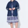 Πουκάμισο τζιν oversized με κέντημα στα μανίκια